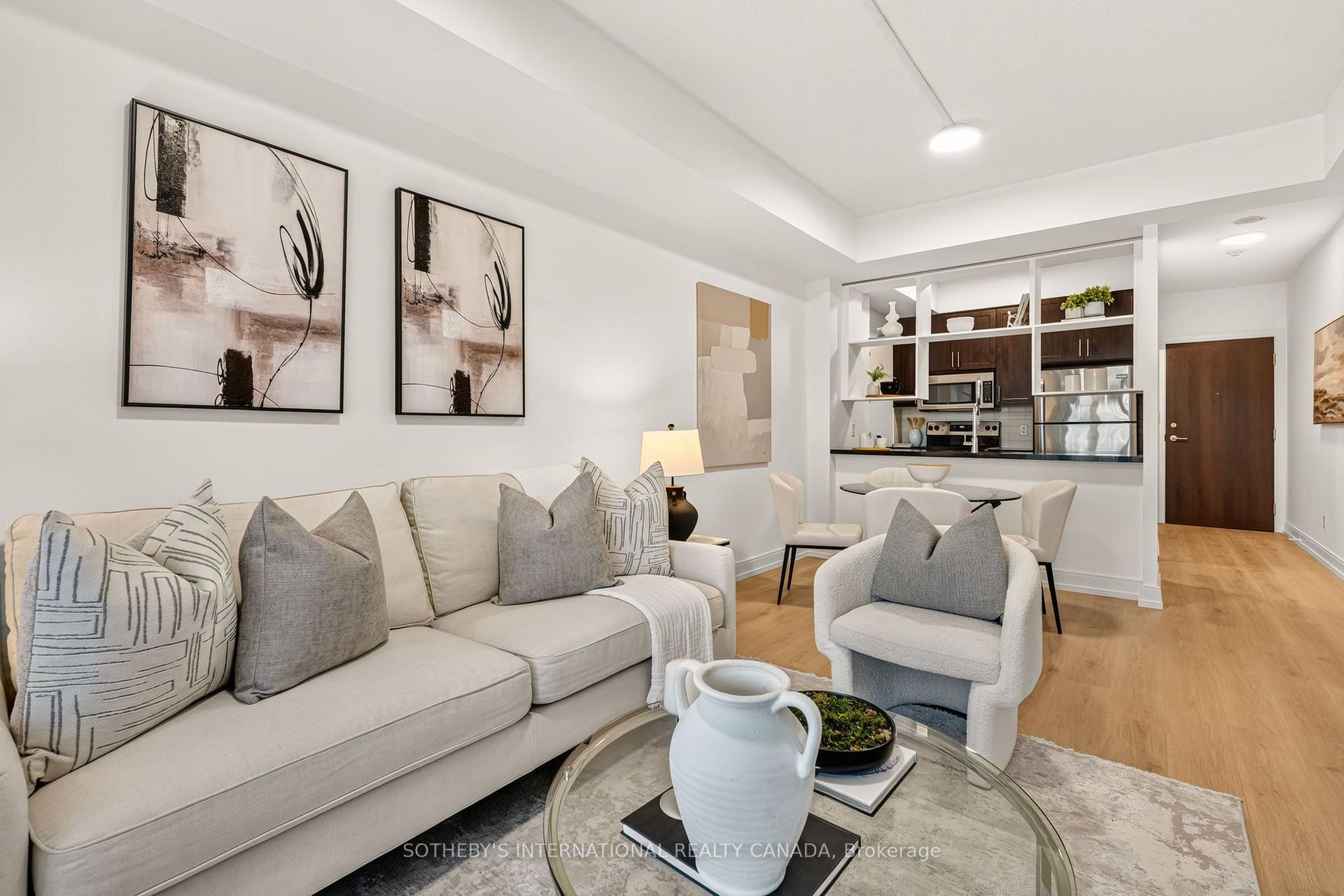 135 Village Green Square 519, Toronto Unit: 519