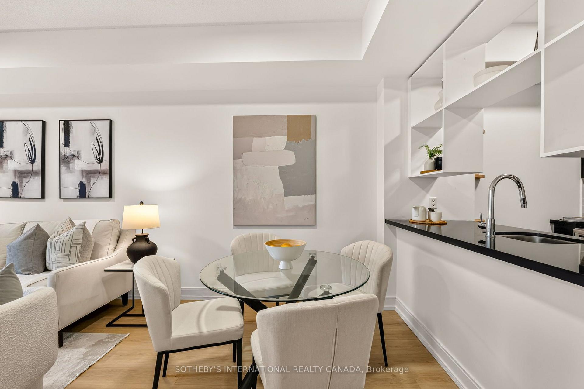 135 Village Green Square 519, Toronto Unit: 519