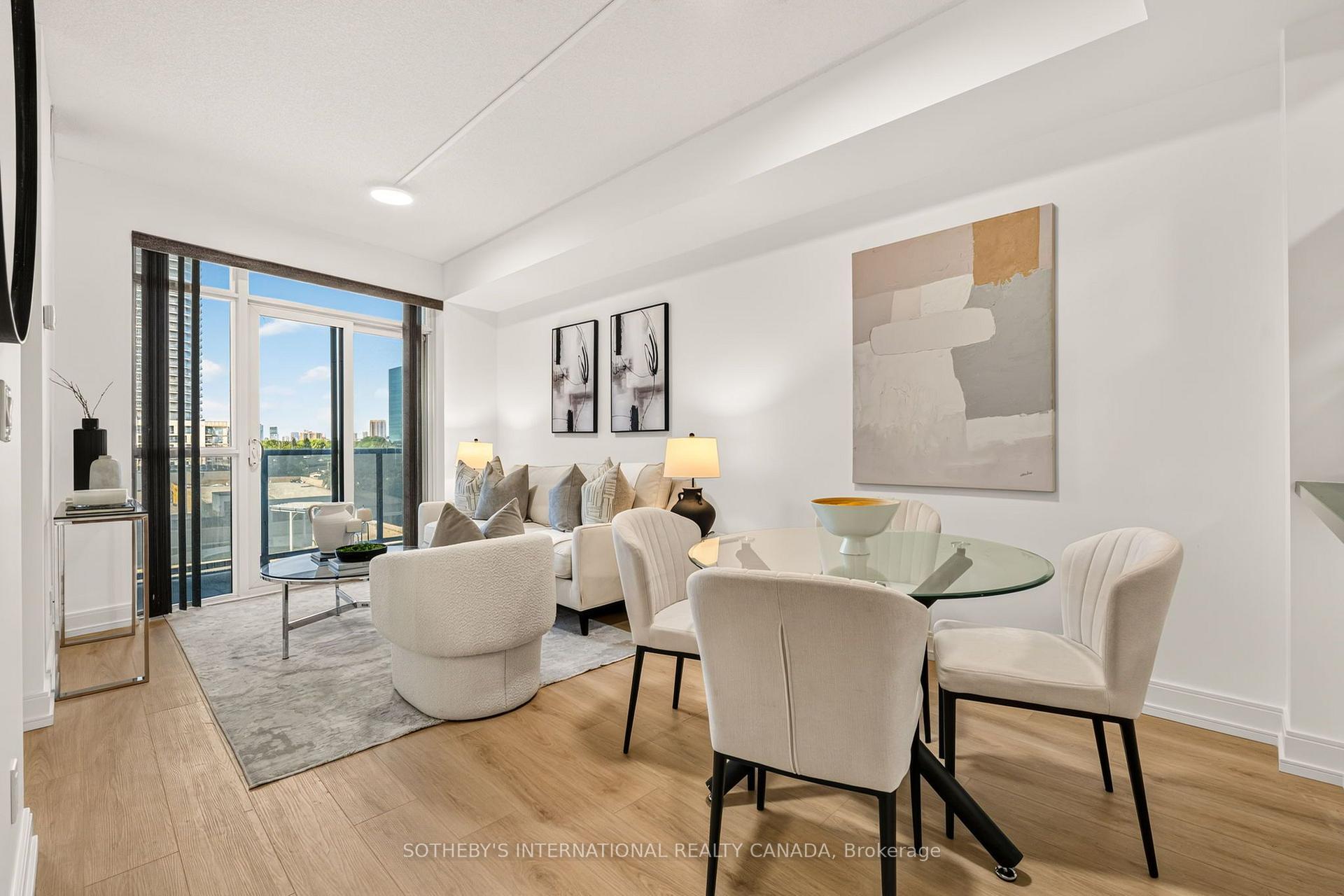 135 Village Green Square 519, Toronto Unit: 519
