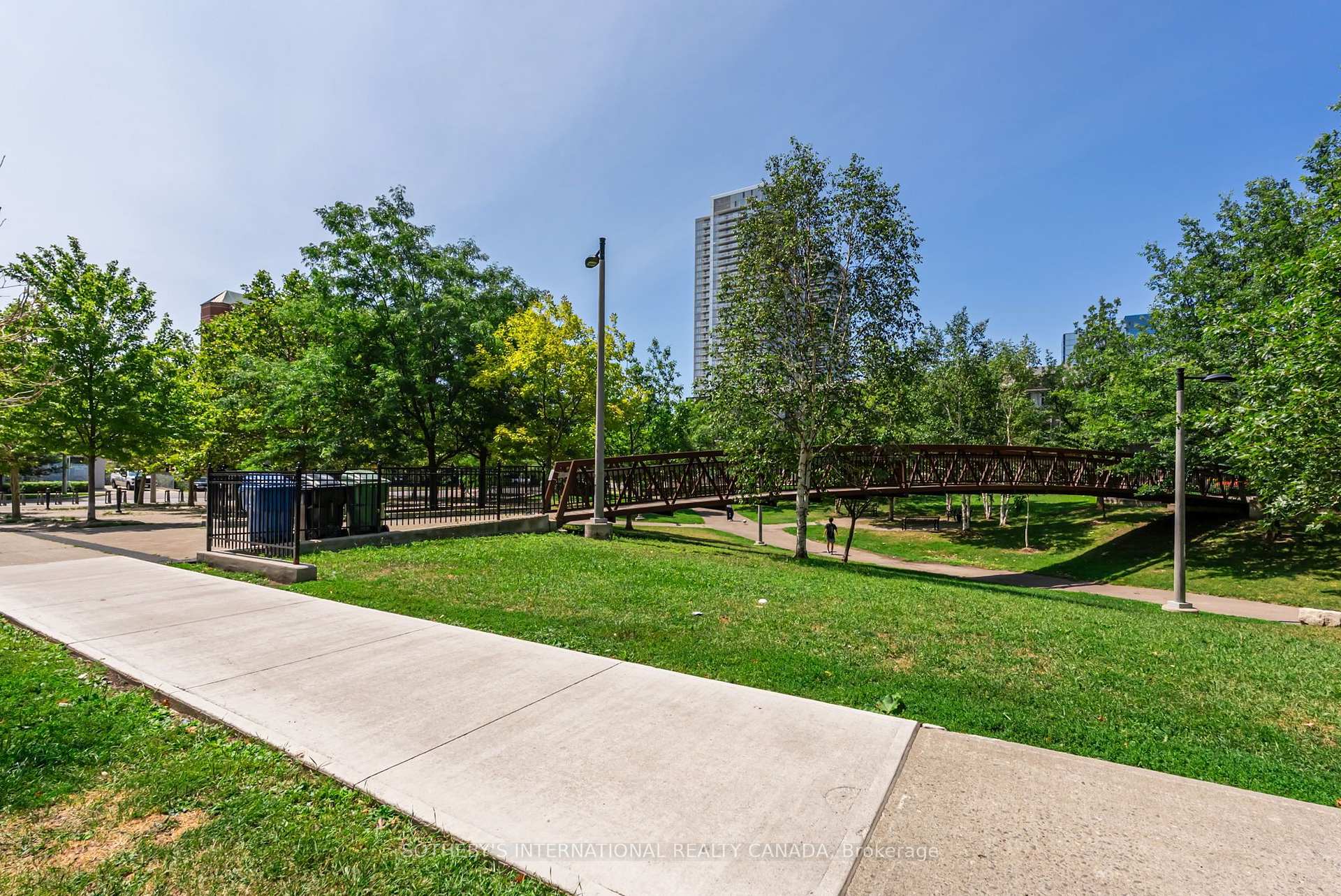 135 Village Green Square 519, Toronto Unit: 519