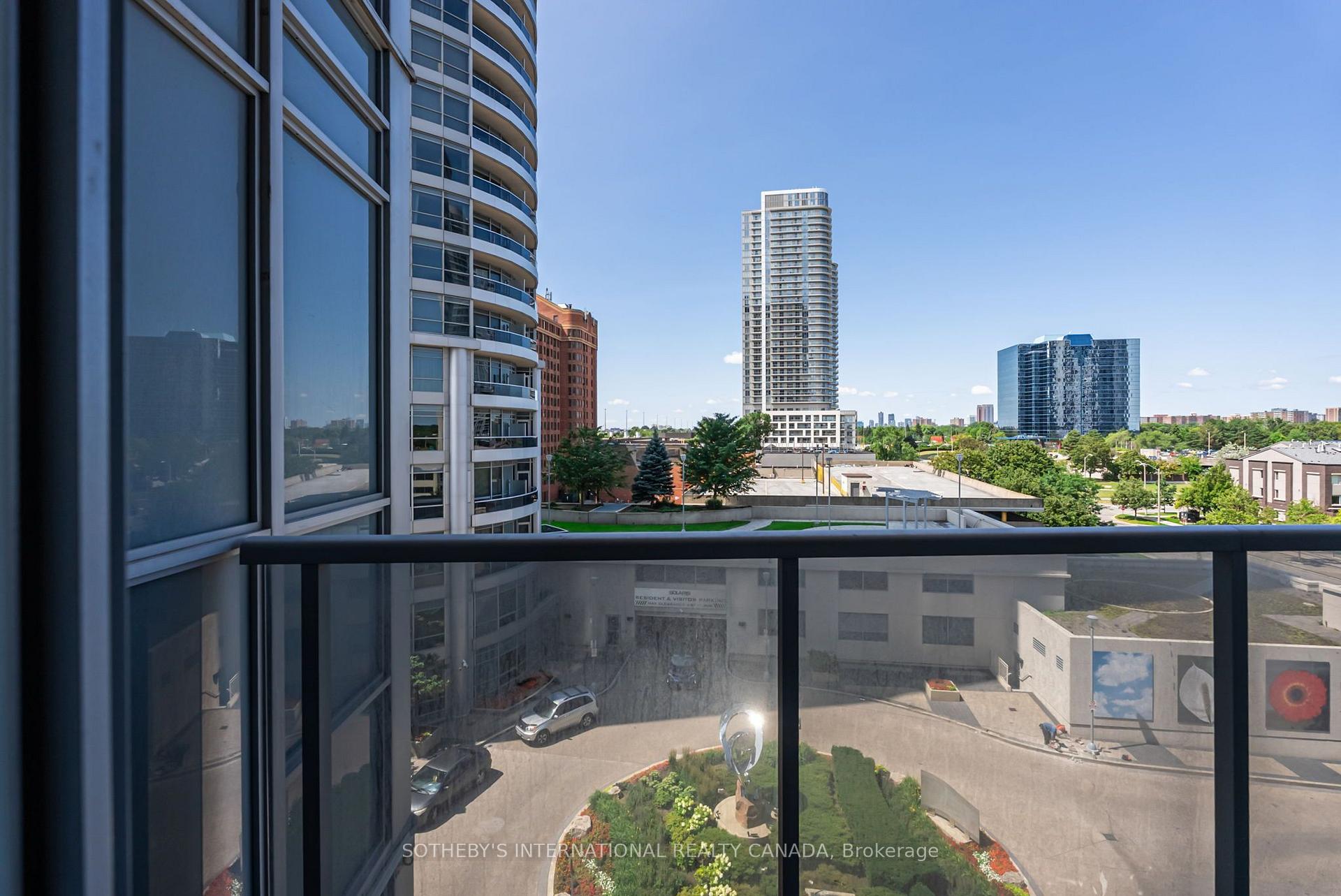 135 Village Green Square 519, Toronto Unit: 519