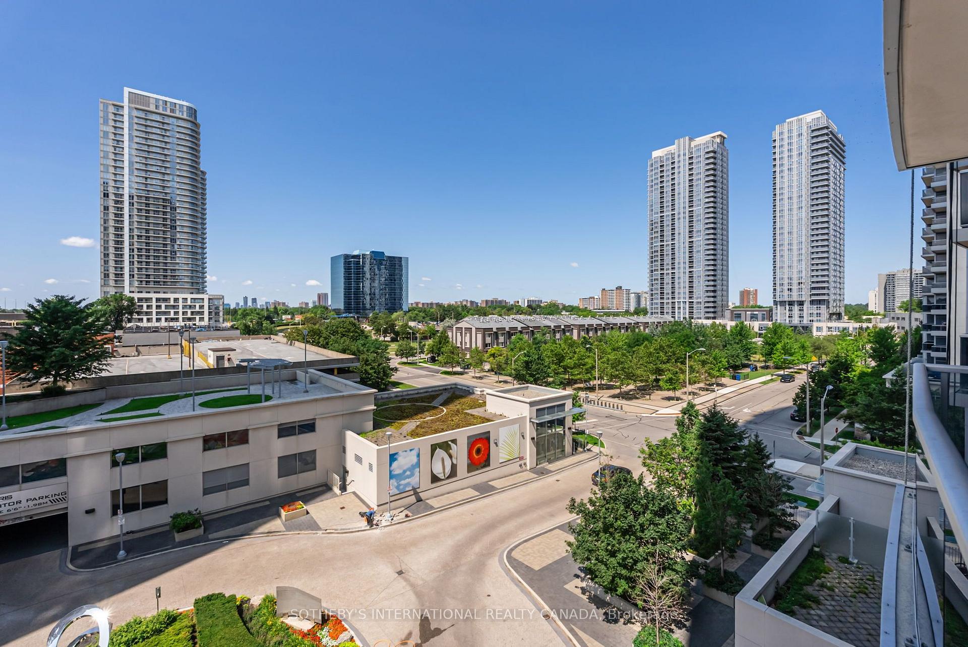 135 Village Green Square 519, Toronto Unit: 519