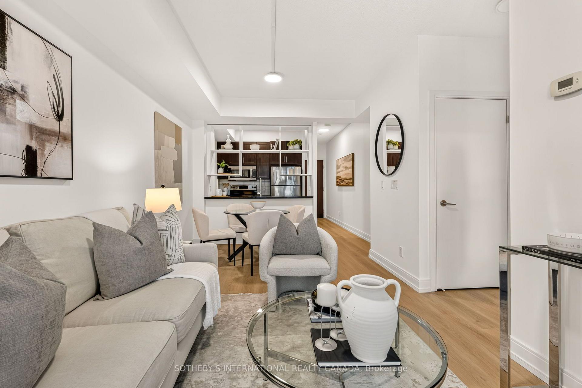 135 Village Green Square 519, Toronto Unit: 519