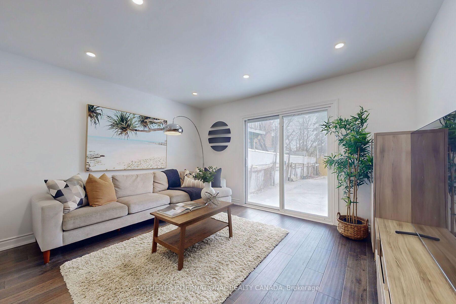 1271 Gerrard Street E, Toronto