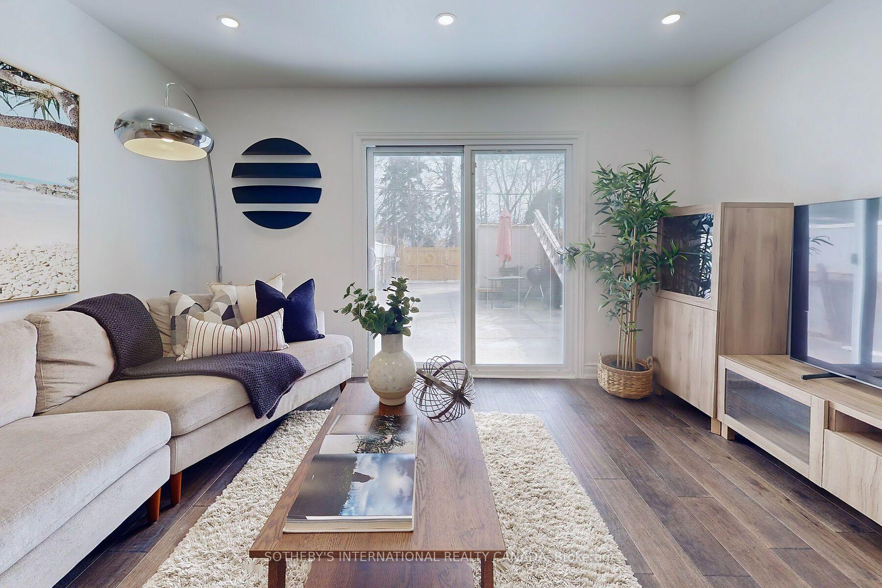 1271 Gerrard Street E, Toronto