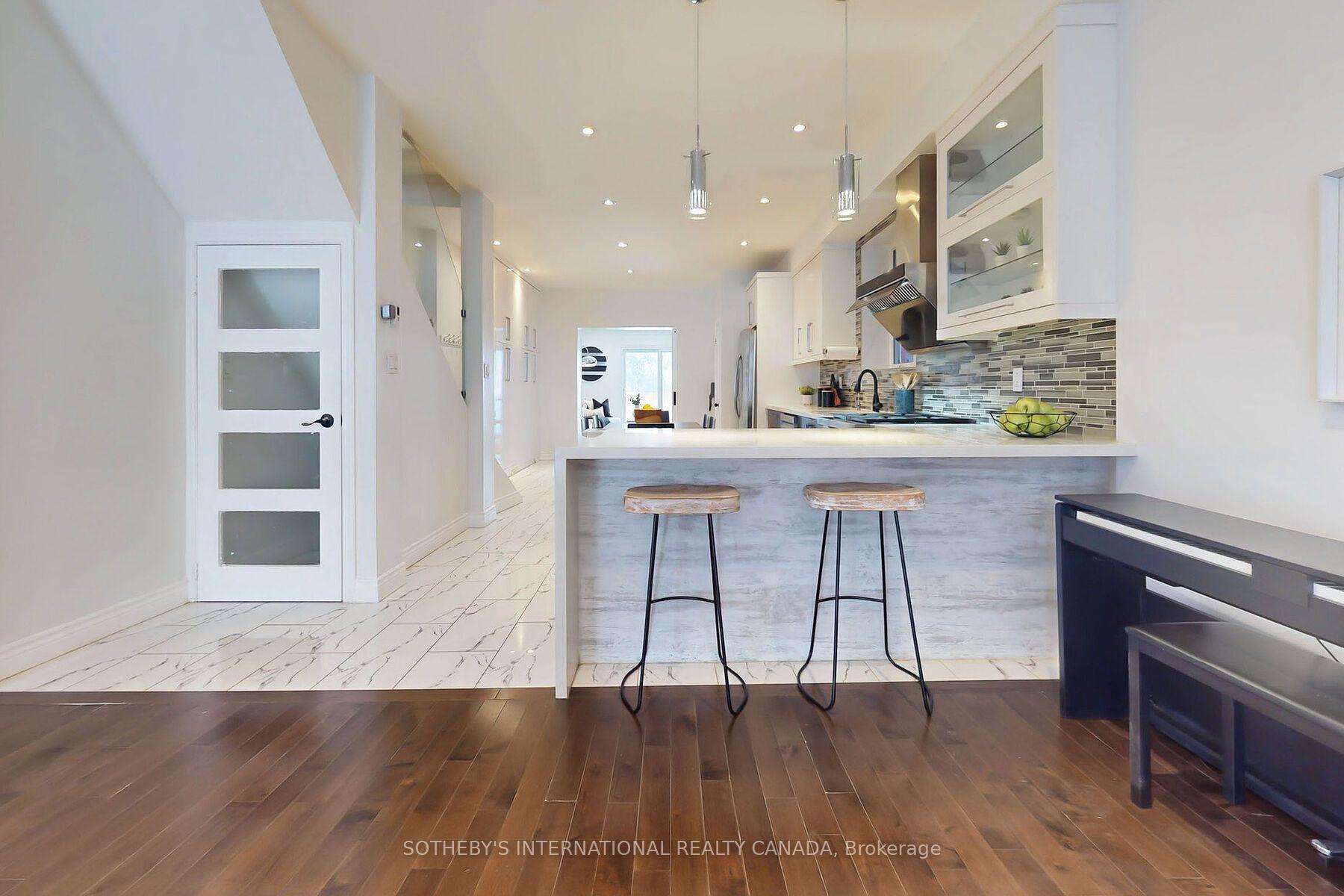 1271 Gerrard Street E, Toronto