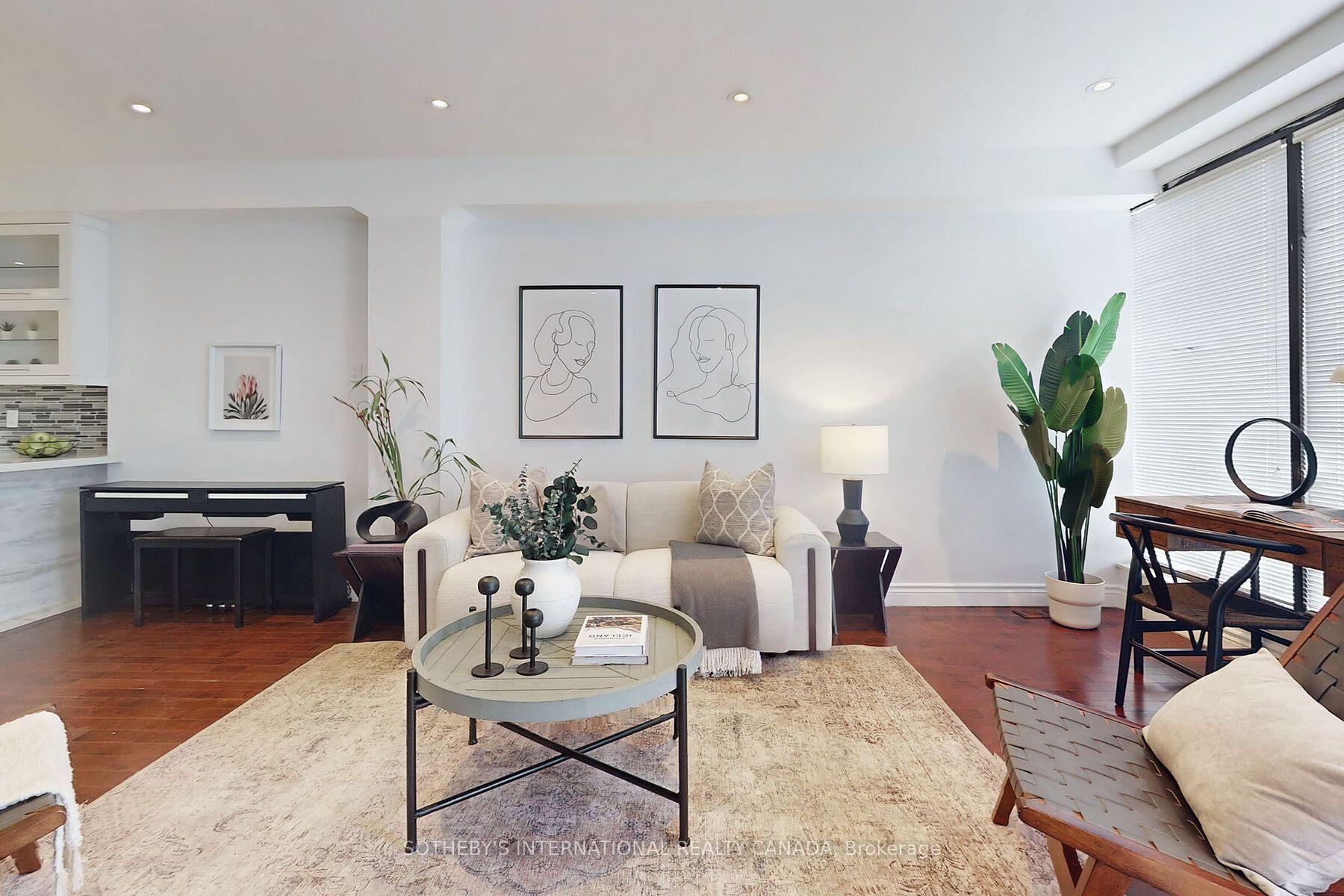 1271 Gerrard Street E, Toronto