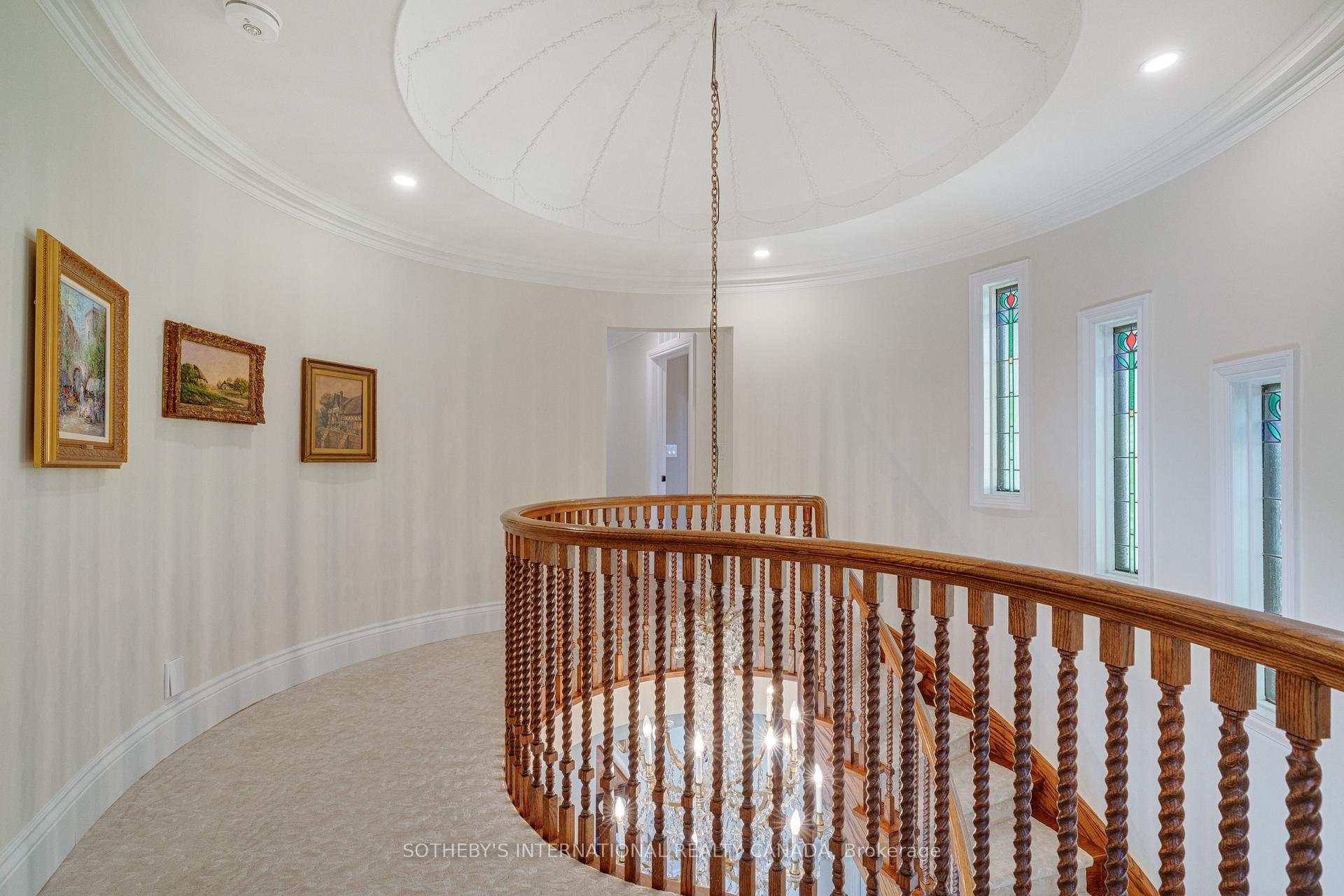 787 Simcoe Street N