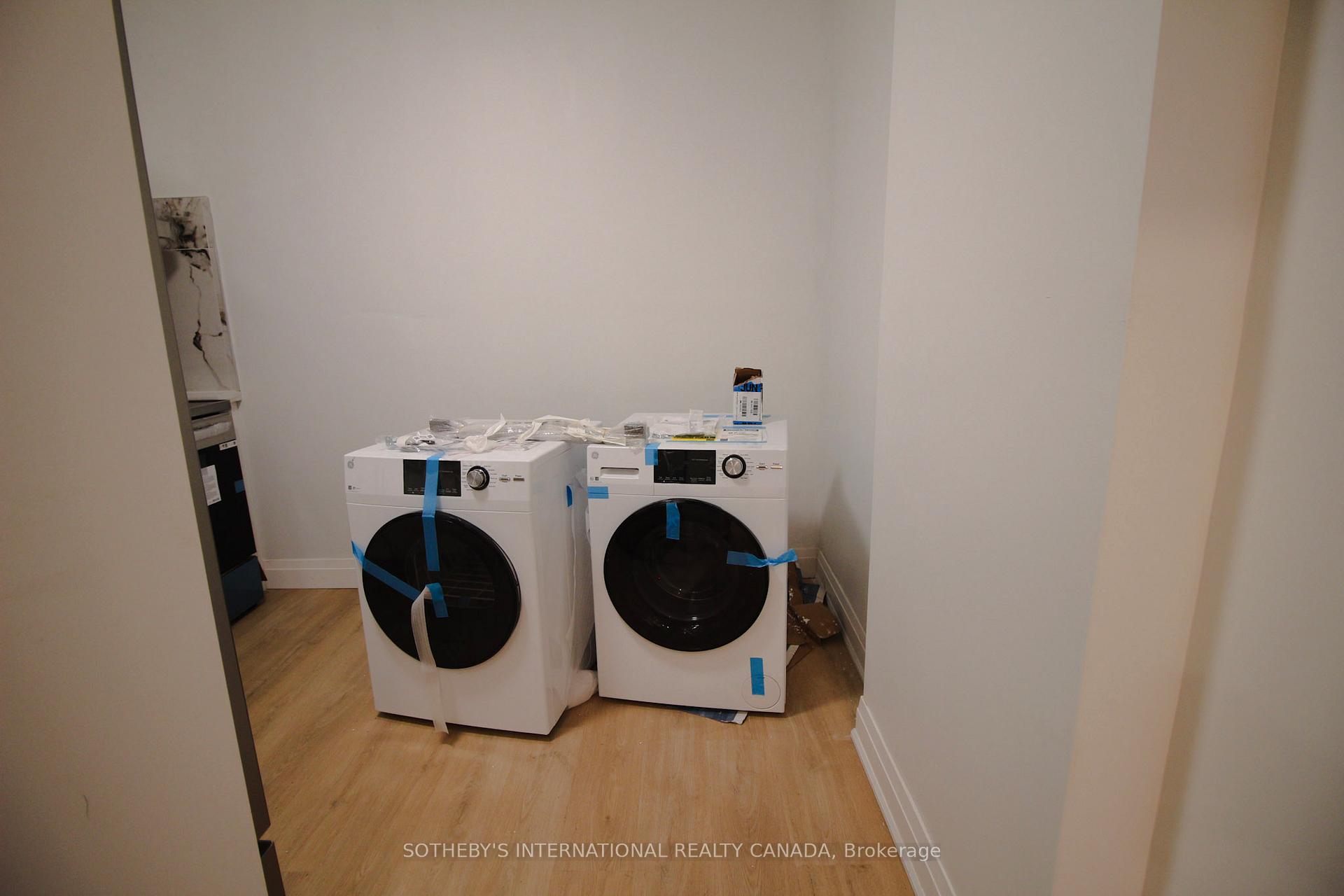 1026 Queen Street Upper, Toronto Unit: Upper
