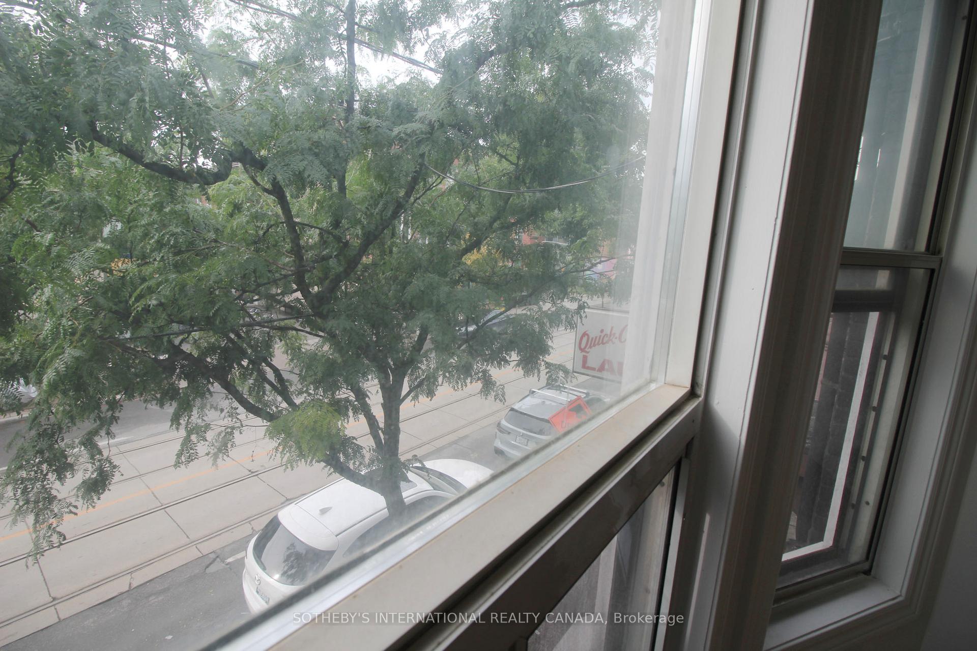 1026 Queen Street Upper, Toronto Unit: Upper