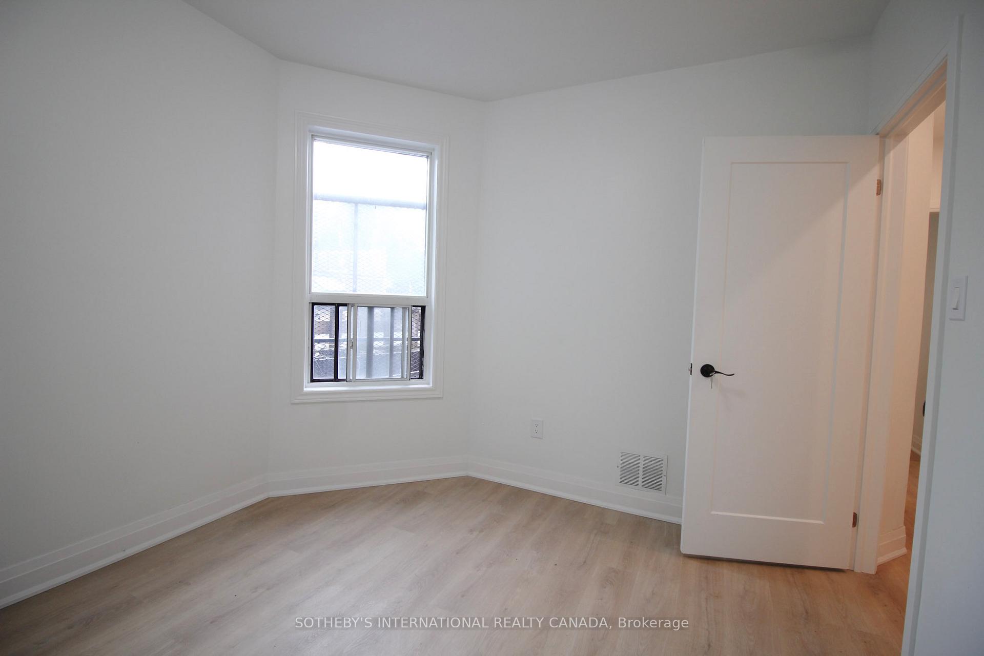 1026 Queen Street Upper, Toronto Unit: Upper