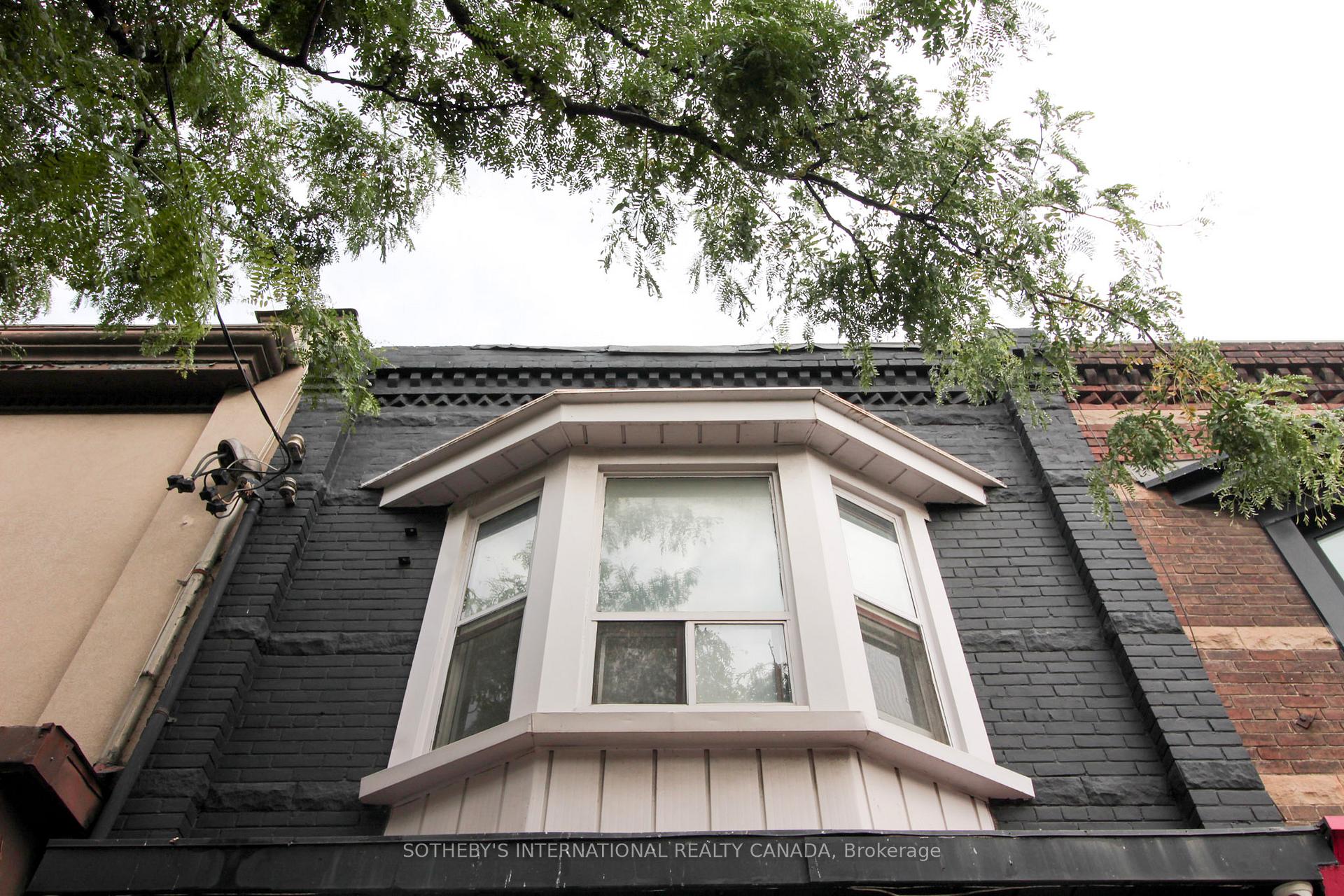 1026 Queen Street Upper, Toronto Unit: Upper