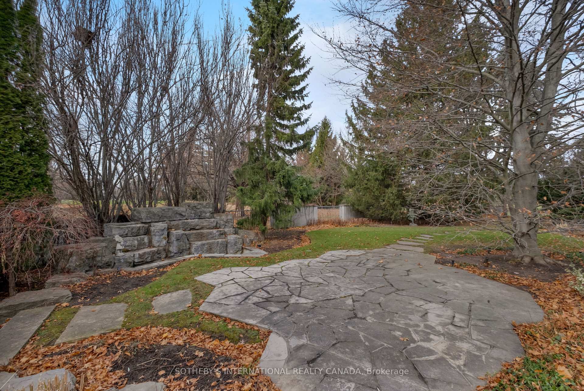 91 Fairway Heights Drive