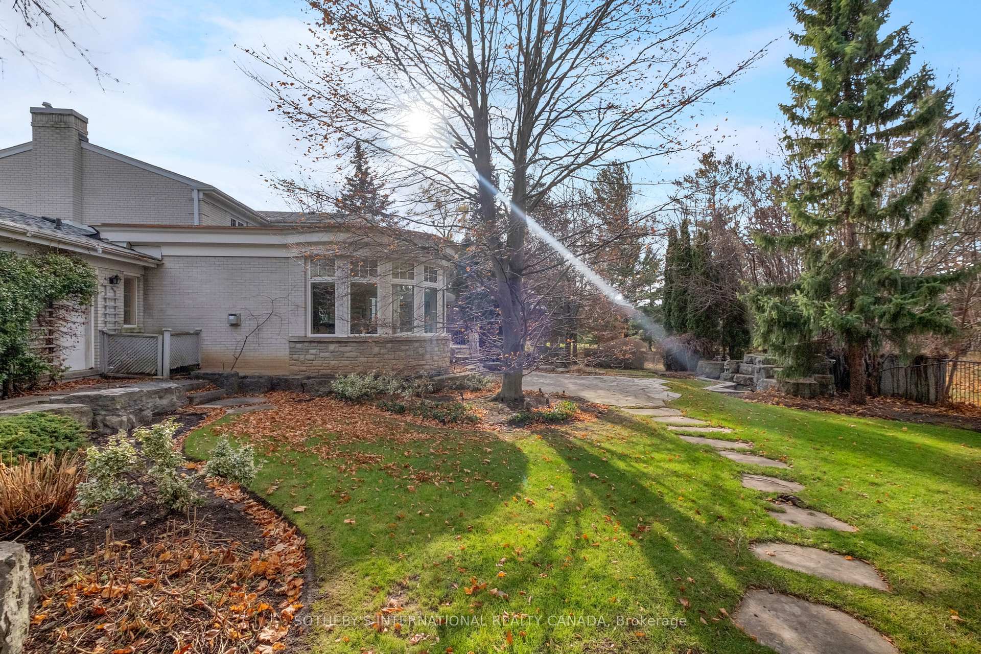 91 Fairway Heights Drive