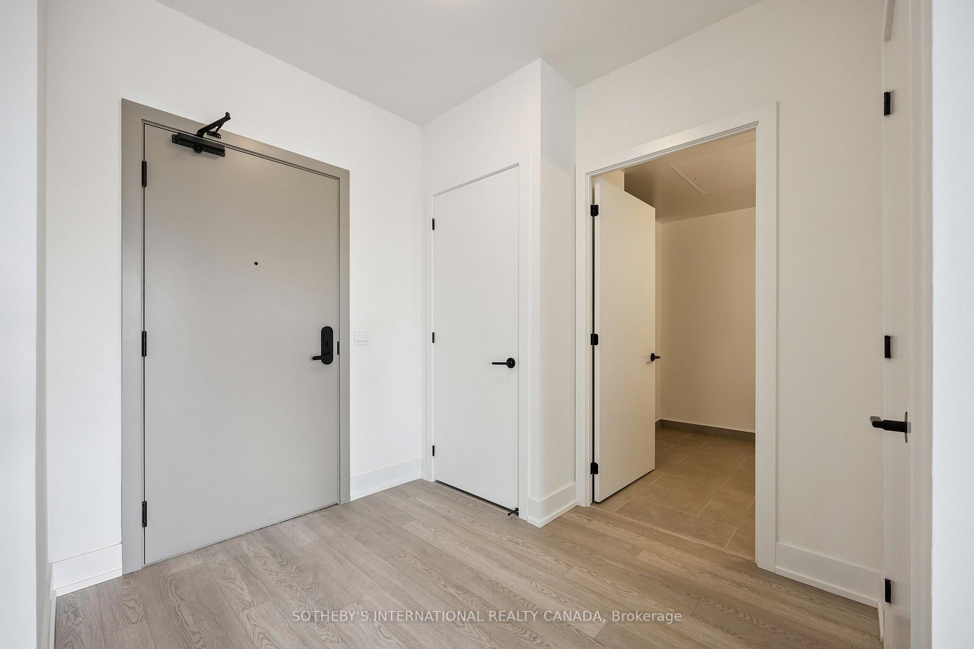 2075 King Road Unit: 405