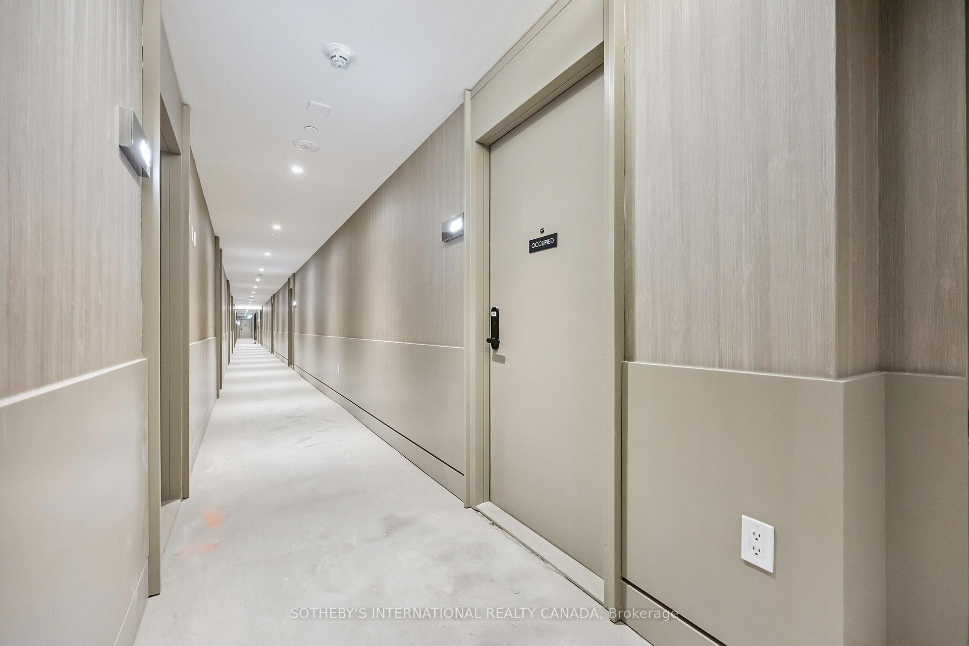 2075 King Road Unit: 405