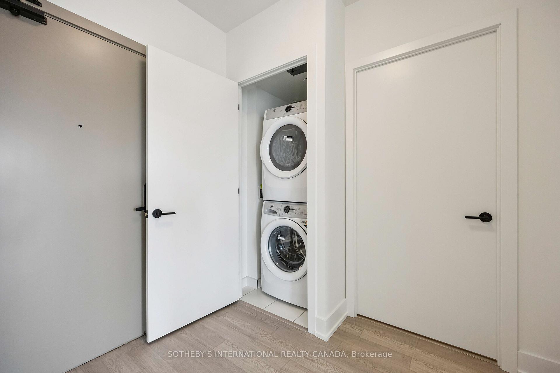 2075 King Road Unit: 405