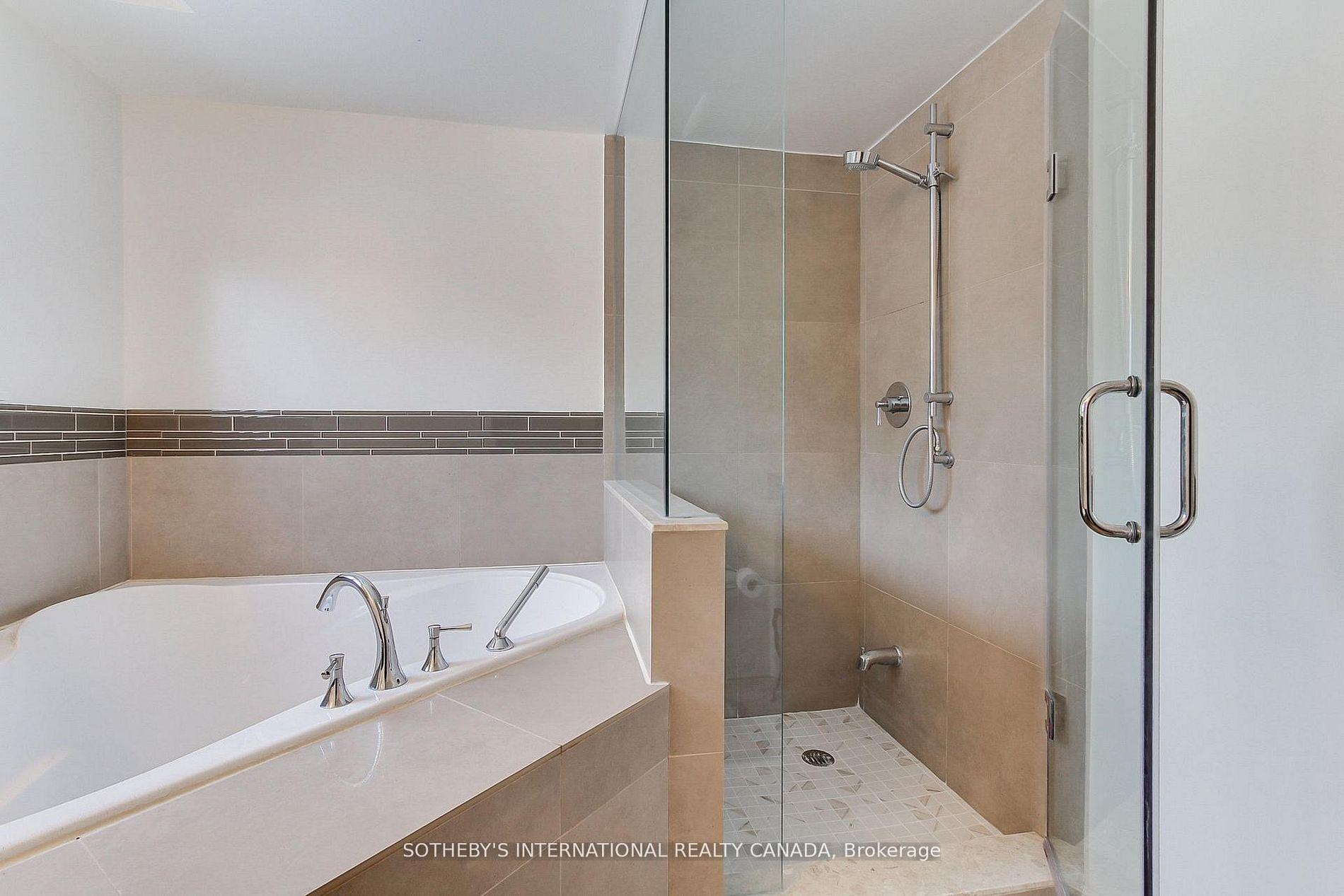 40 Harding Boulevard W 301