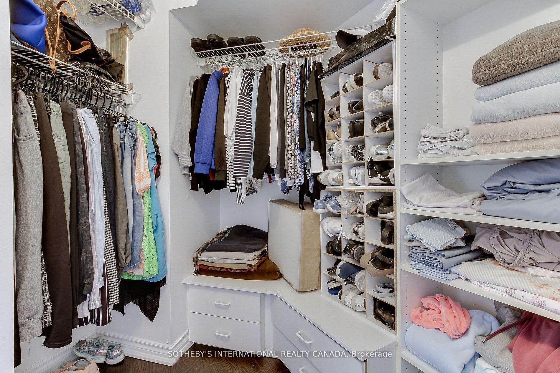 40 Harding Boulevard W 301