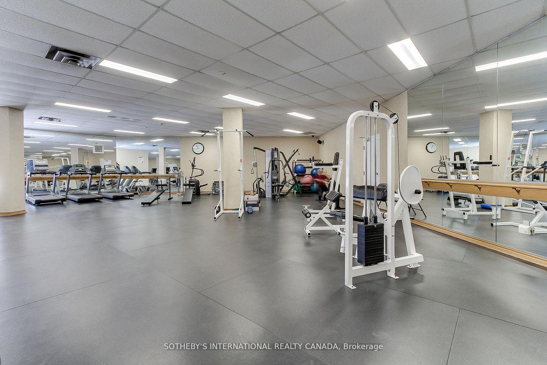 40 Harding Boulevard W 301