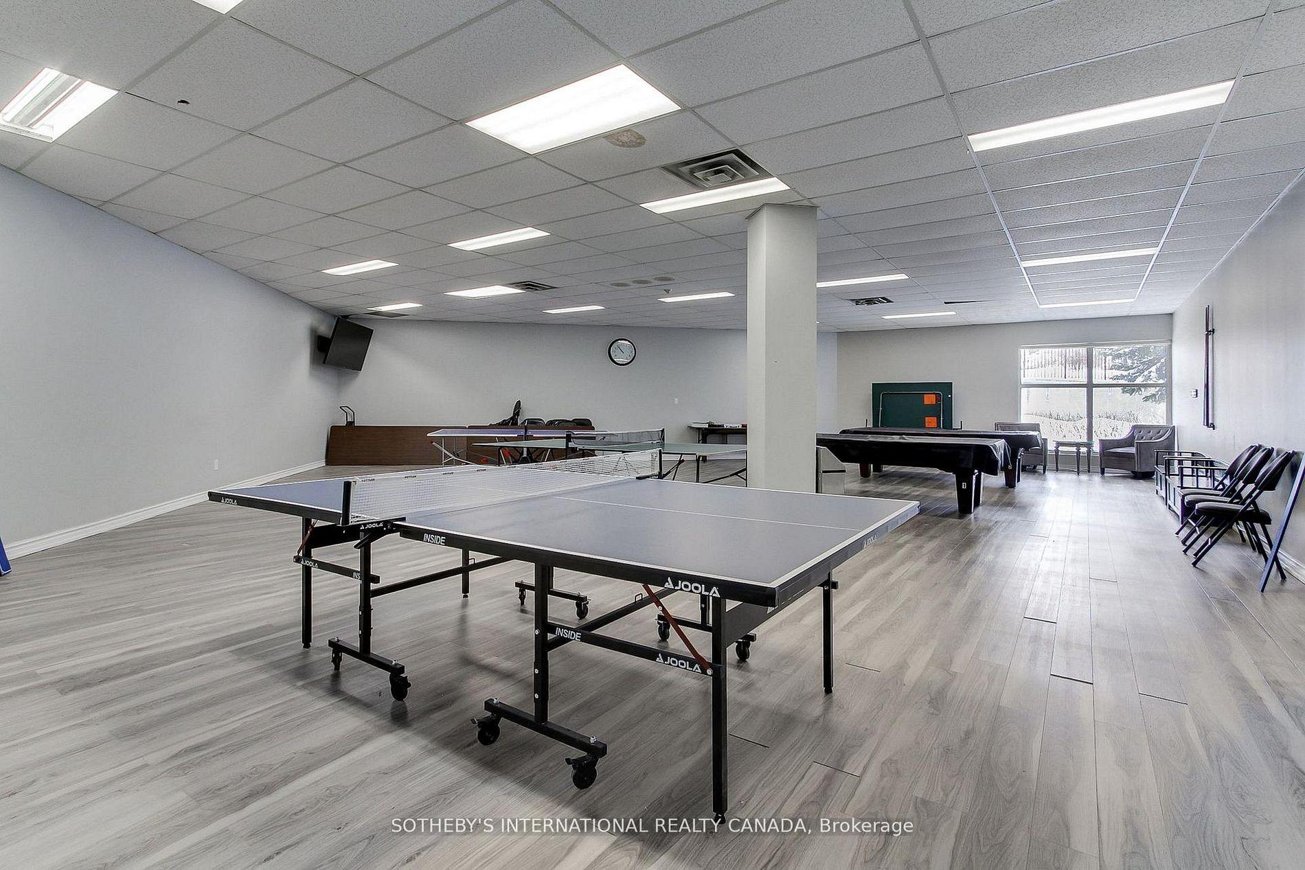 40 Harding Boulevard W 301