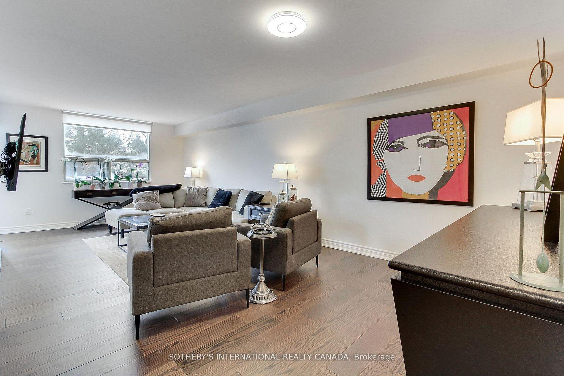 40 Harding Boulevard W 301