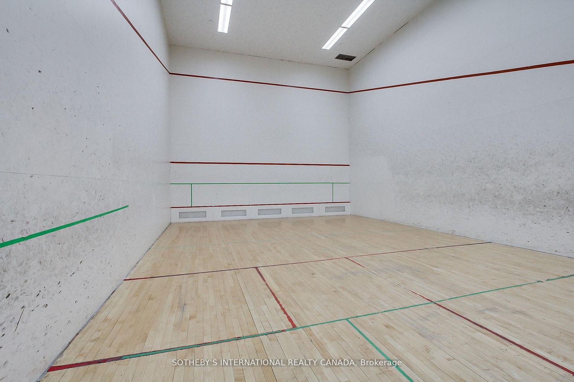 40 Harding Boulevard W 301