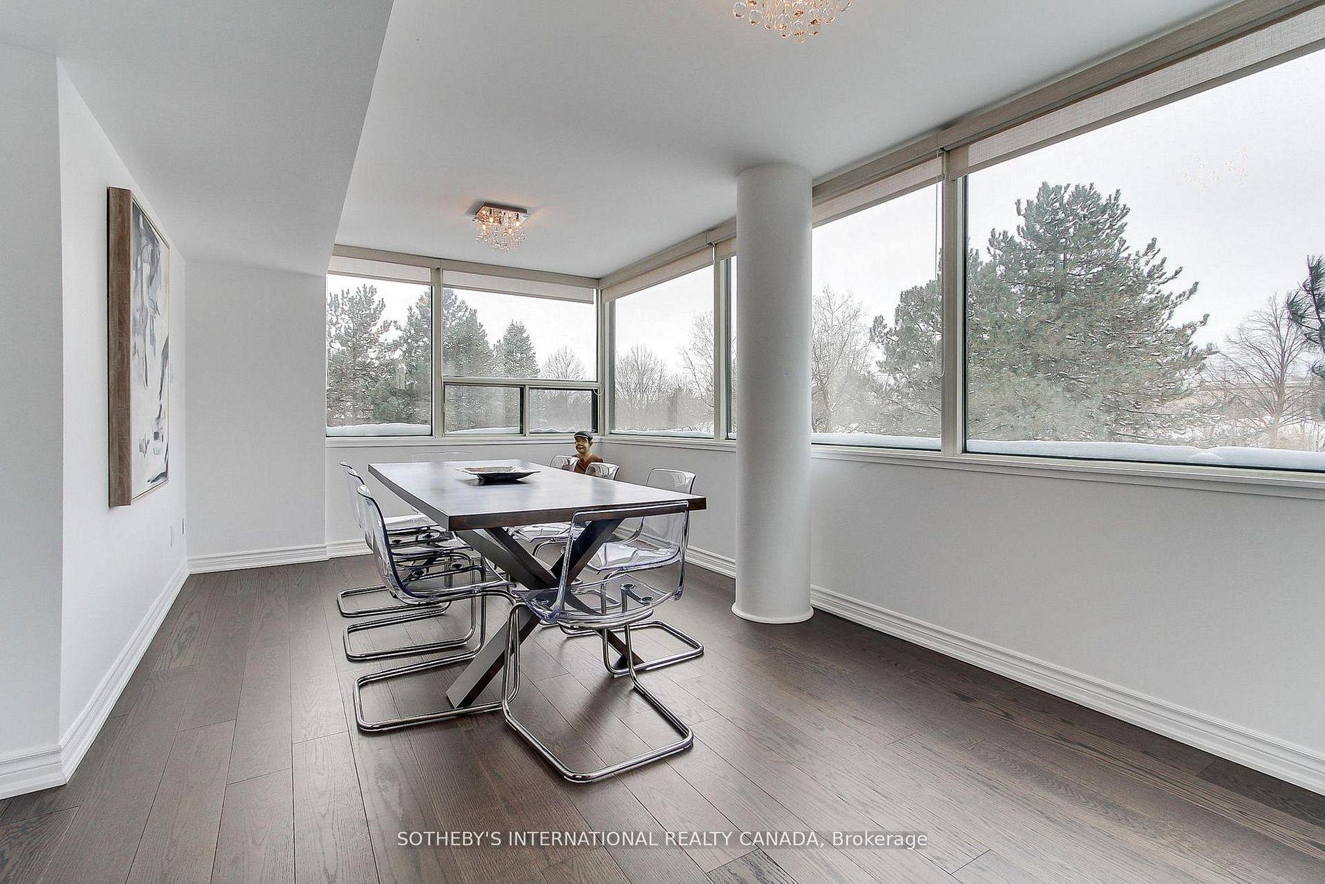 40 Harding Boulevard W 301