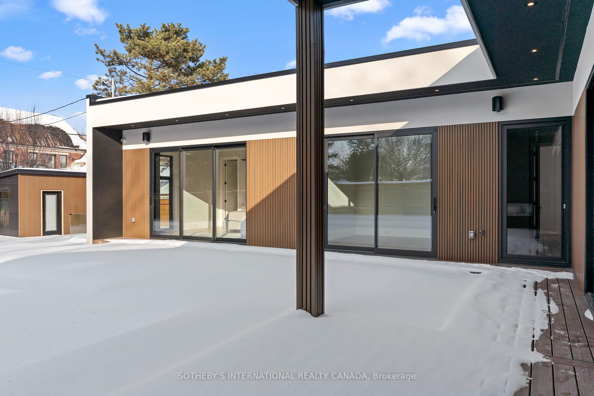 82 Donhill Crescent
