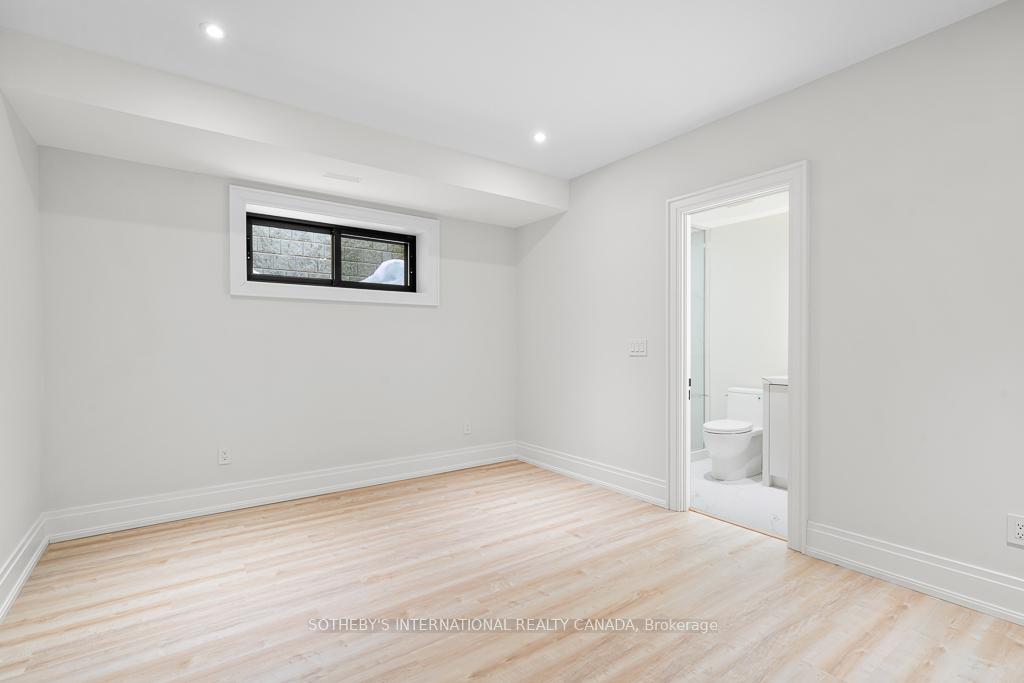82 Donhill Crescent