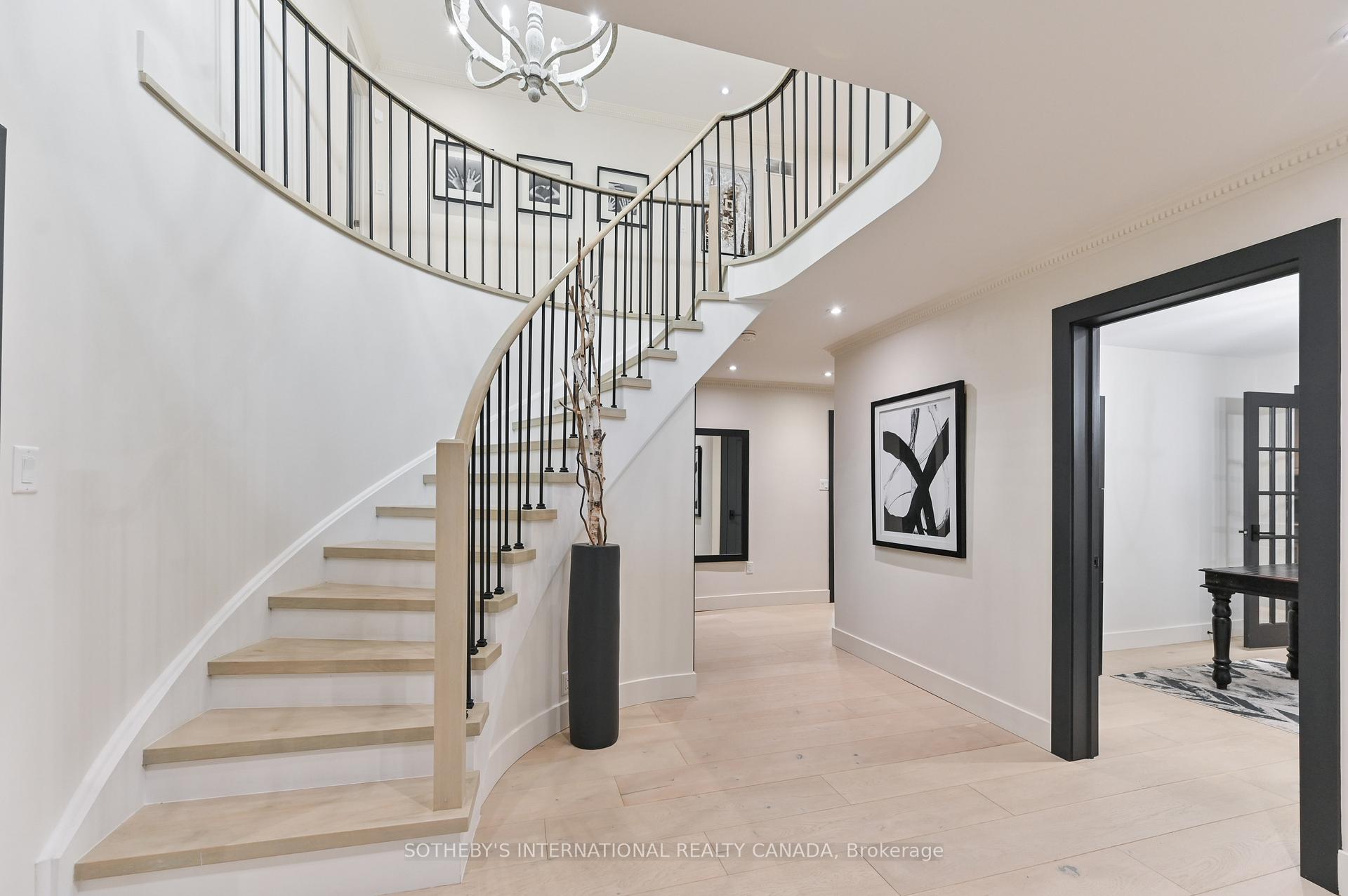 23 Hill Farm Road