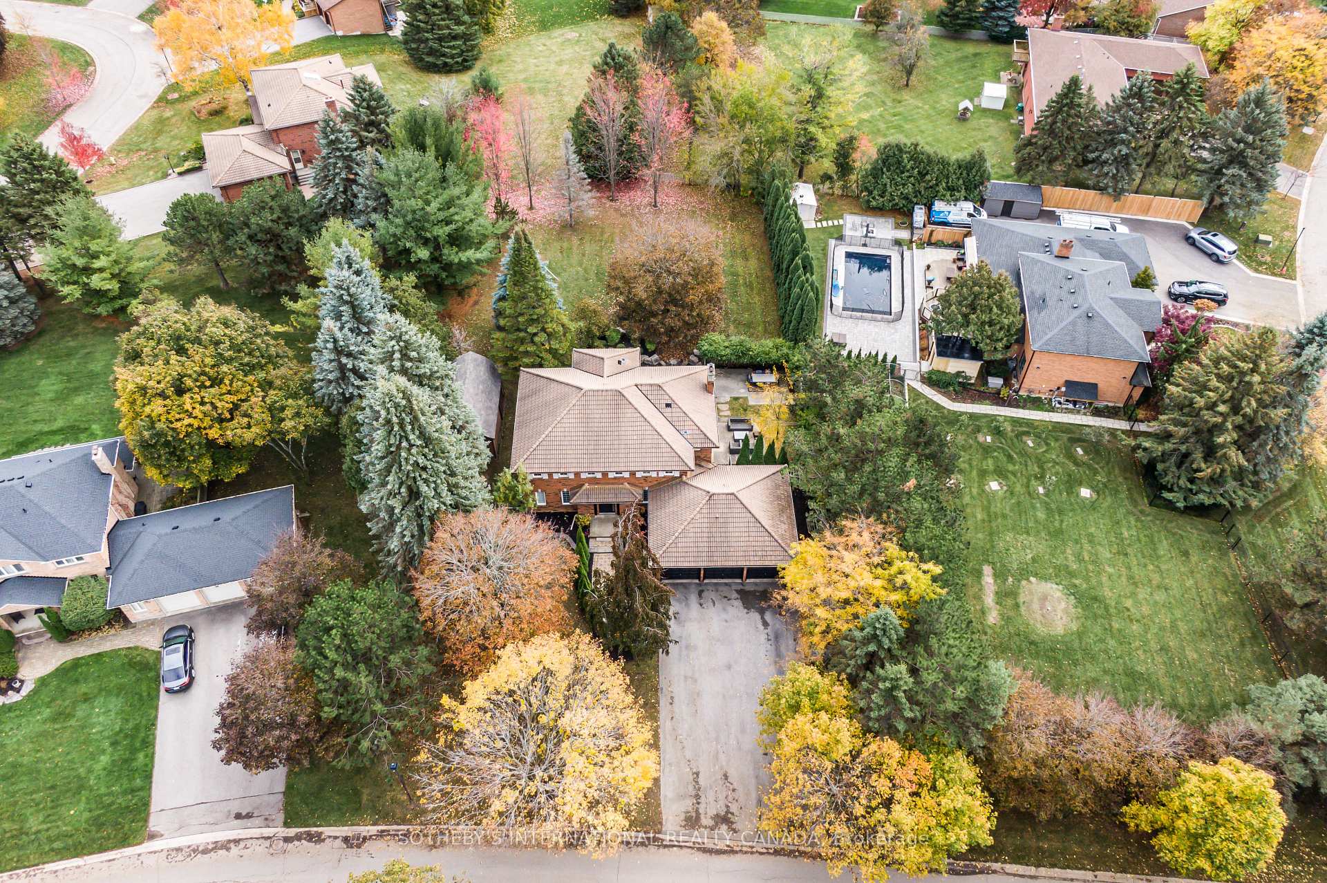 23 Hill Farm Road