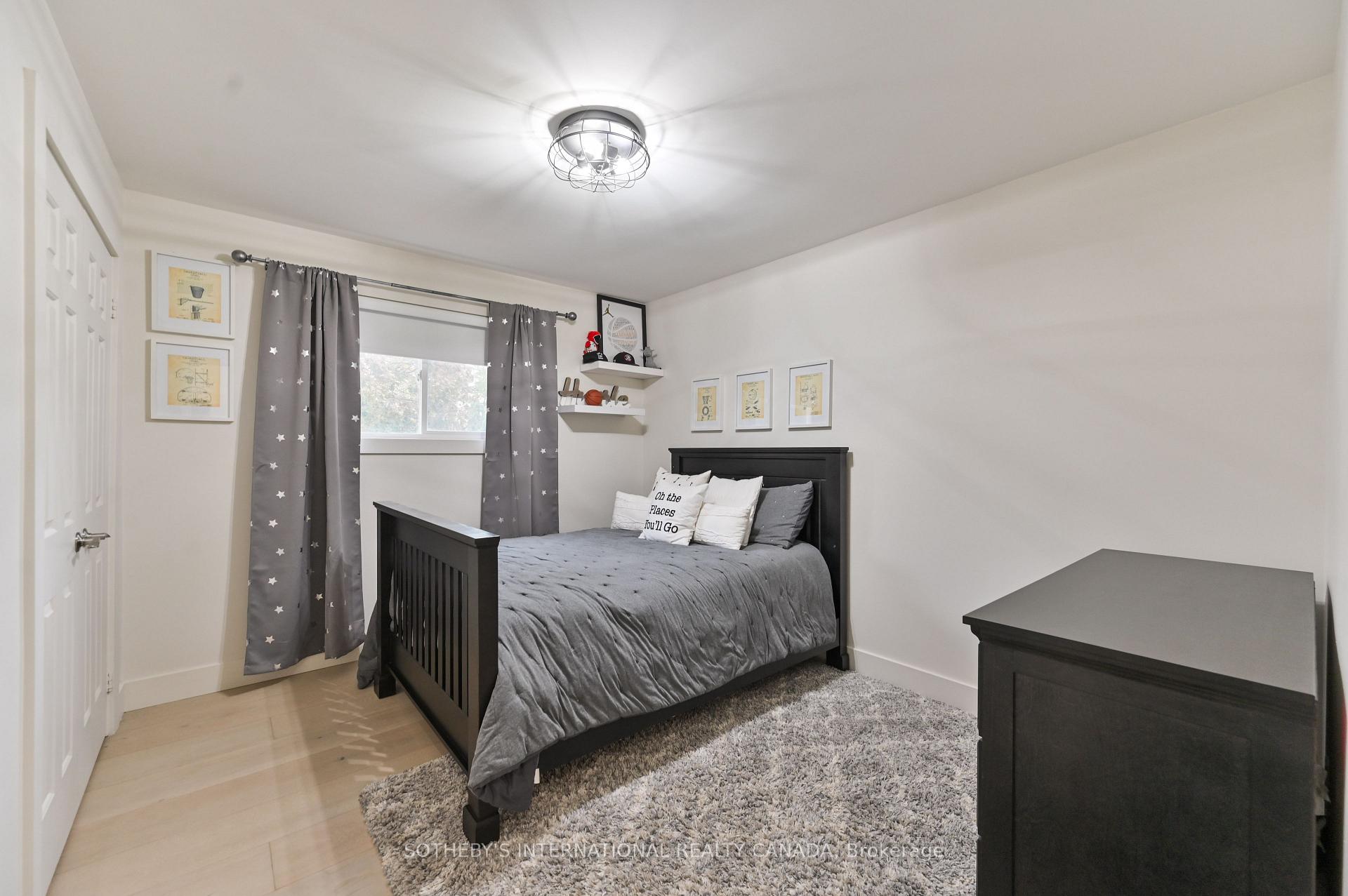 23 Hill Farm Road