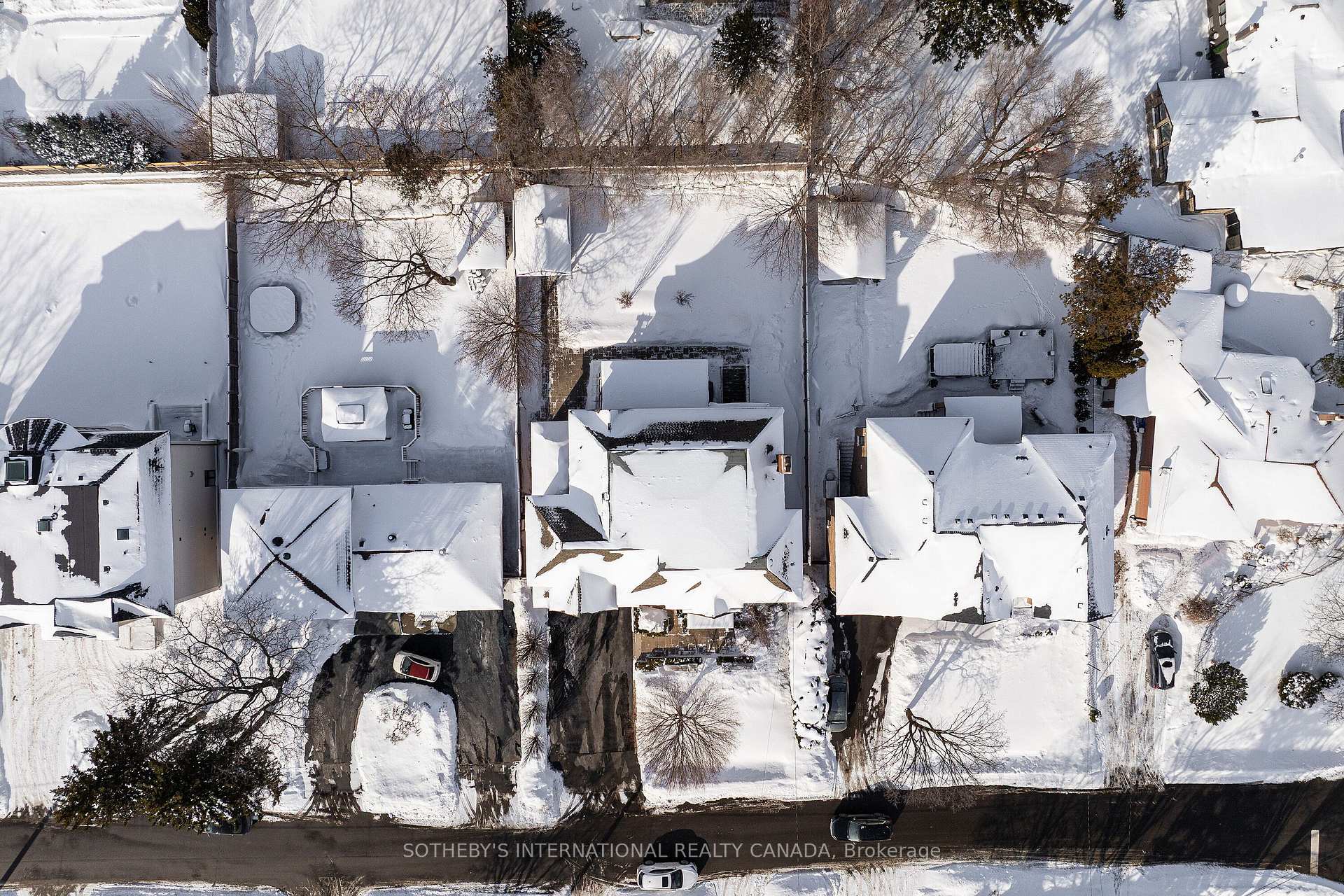 6 Weller Crescent