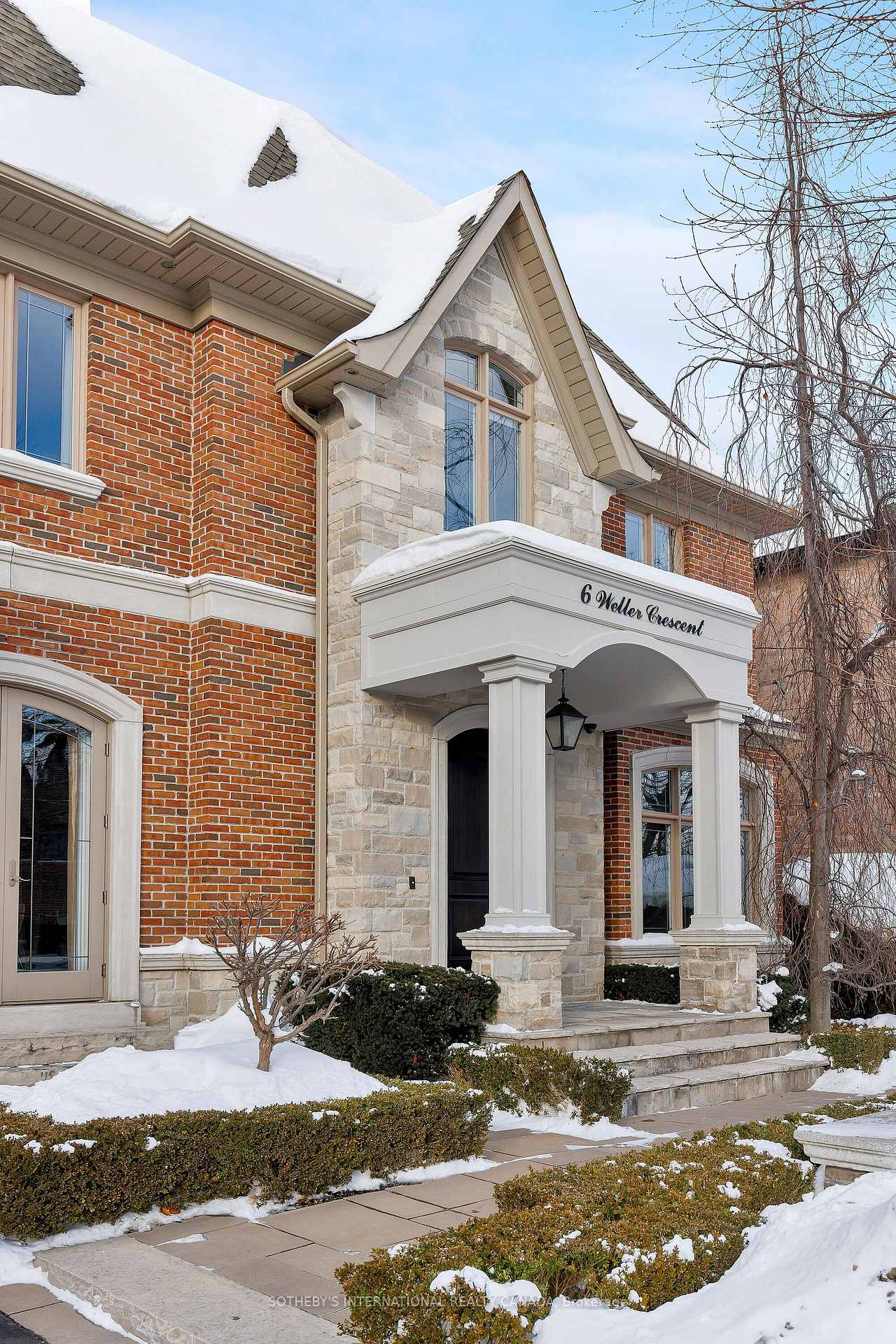 6 Weller Crescent