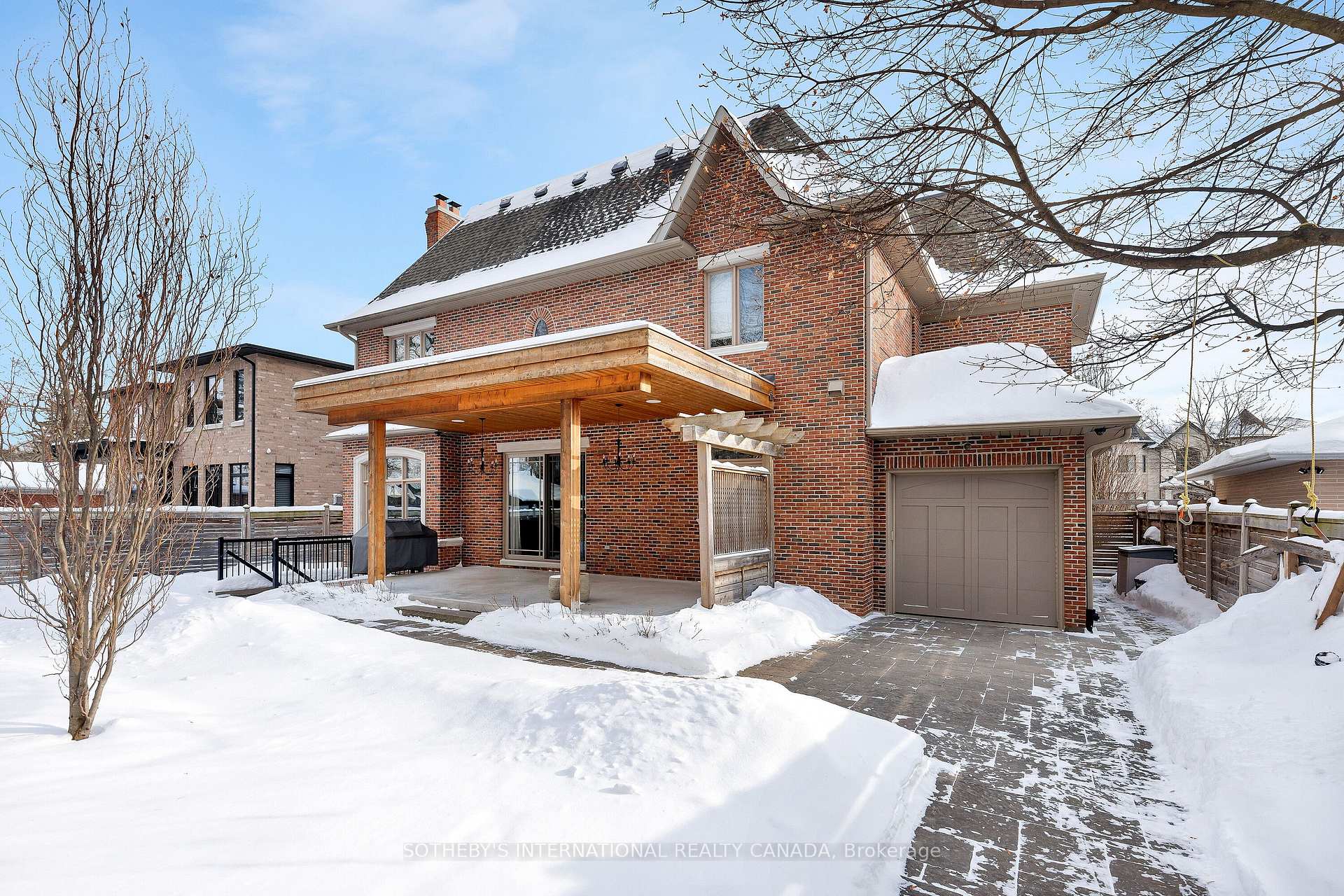 6 Weller Crescent