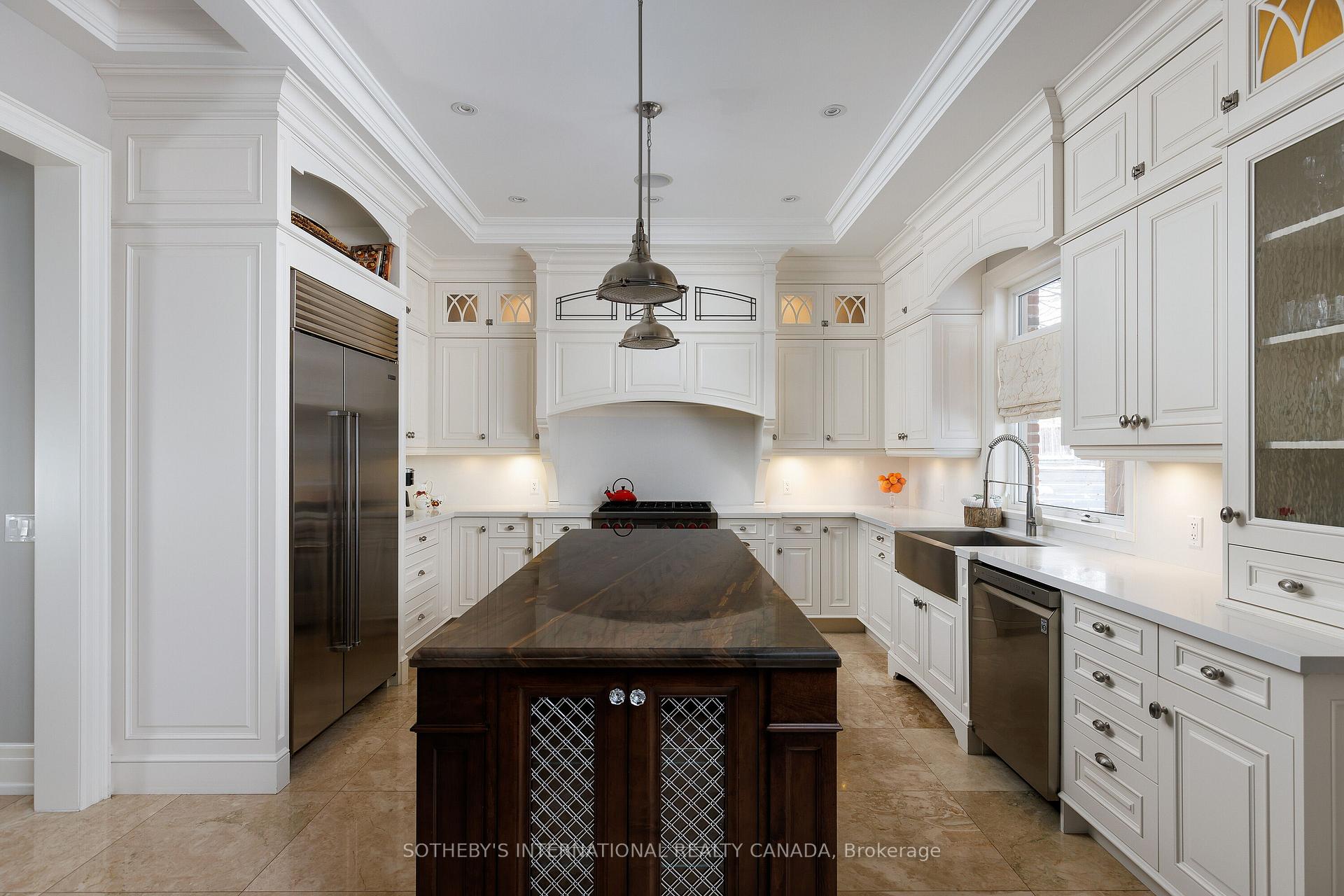6 Weller Crescent