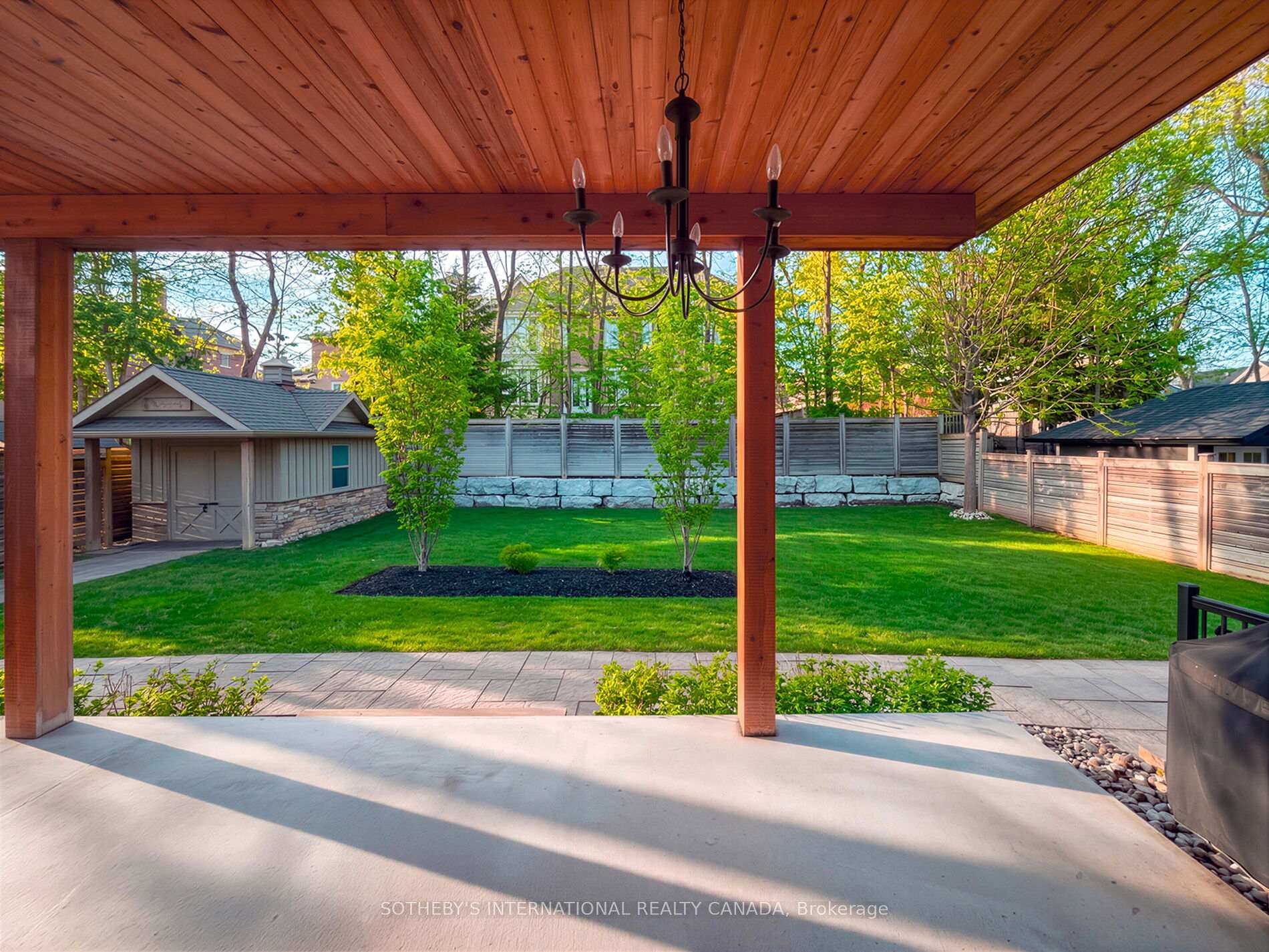 6 Weller Crescent