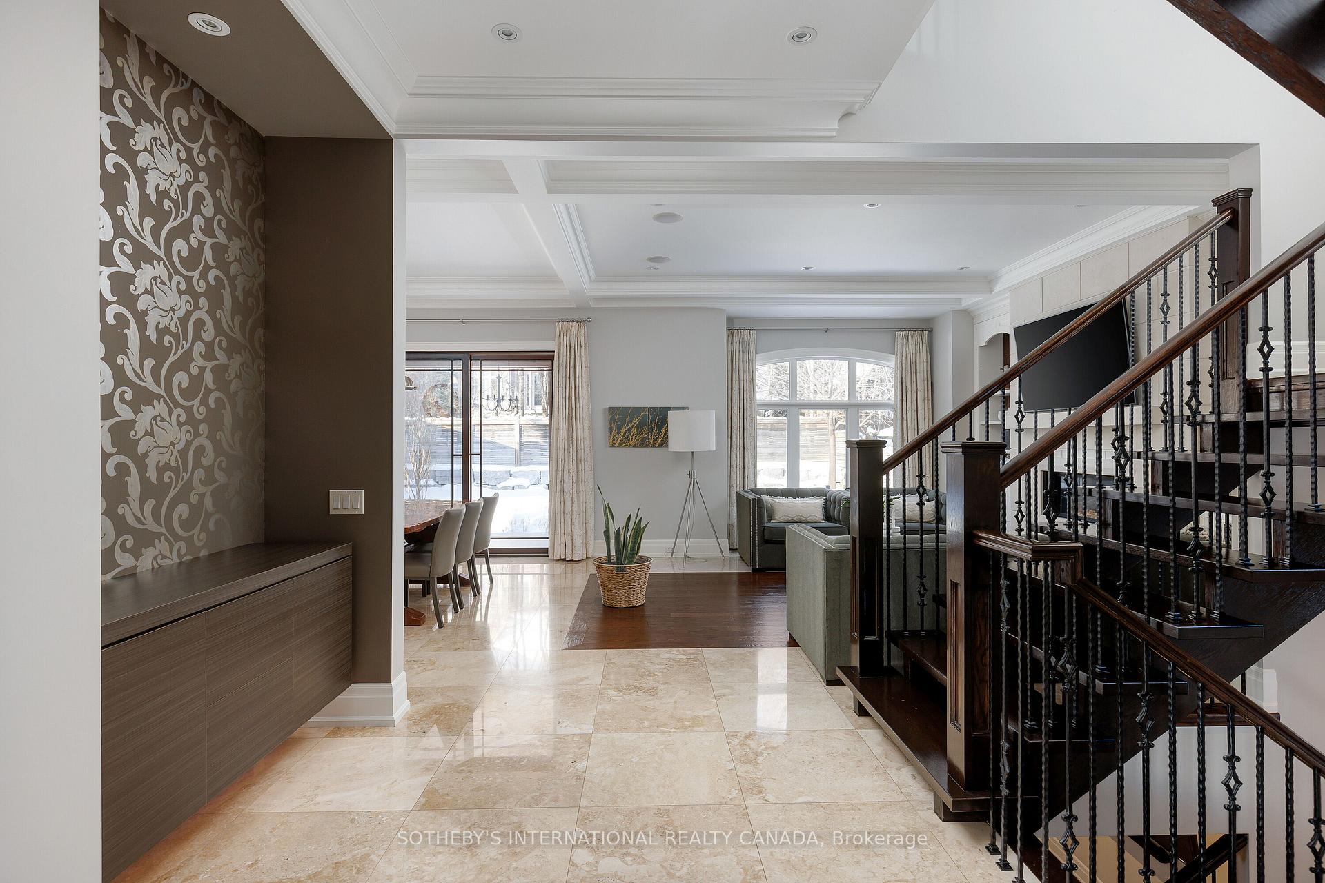 6 Weller Crescent