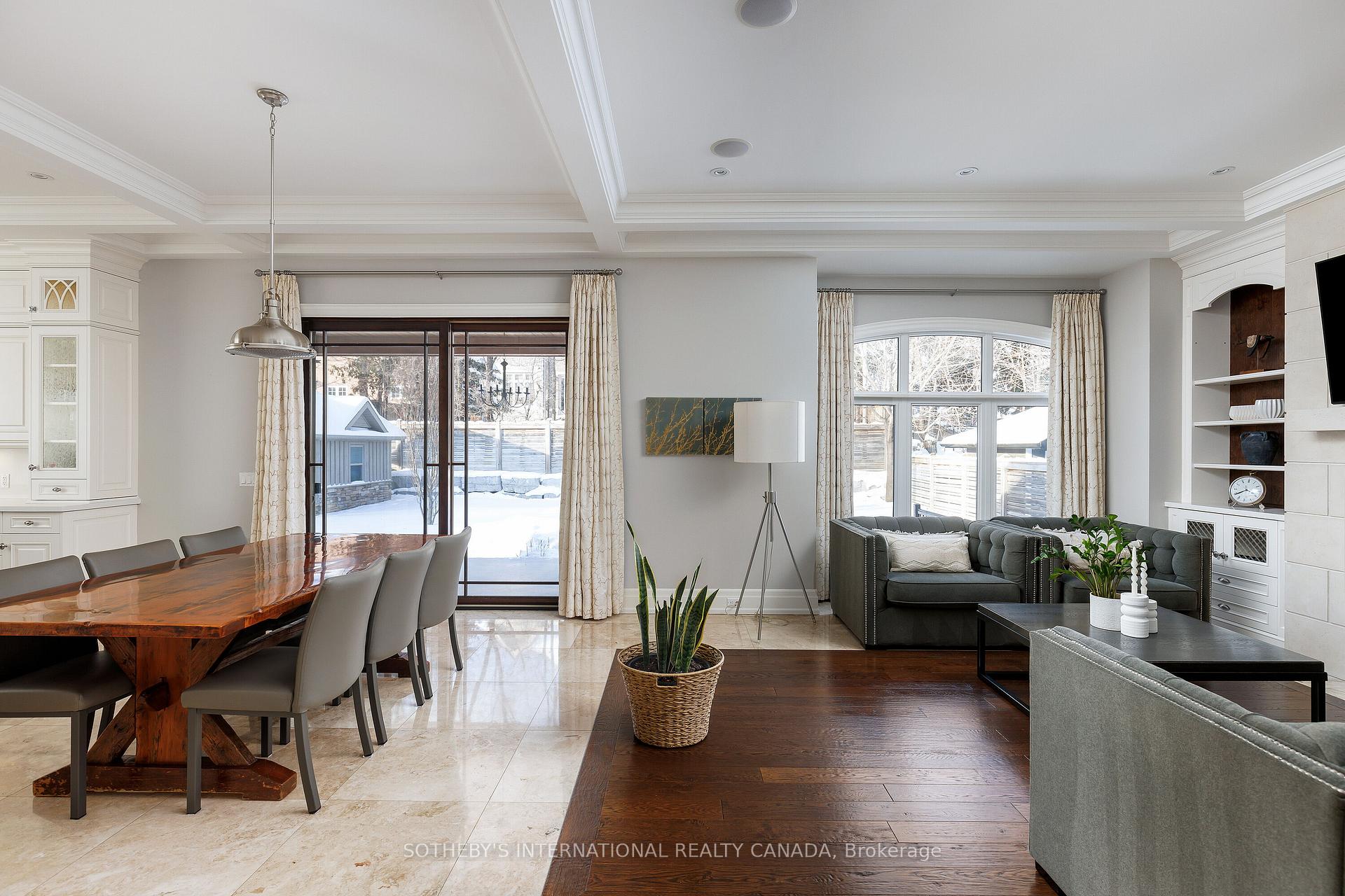 6 Weller Crescent
