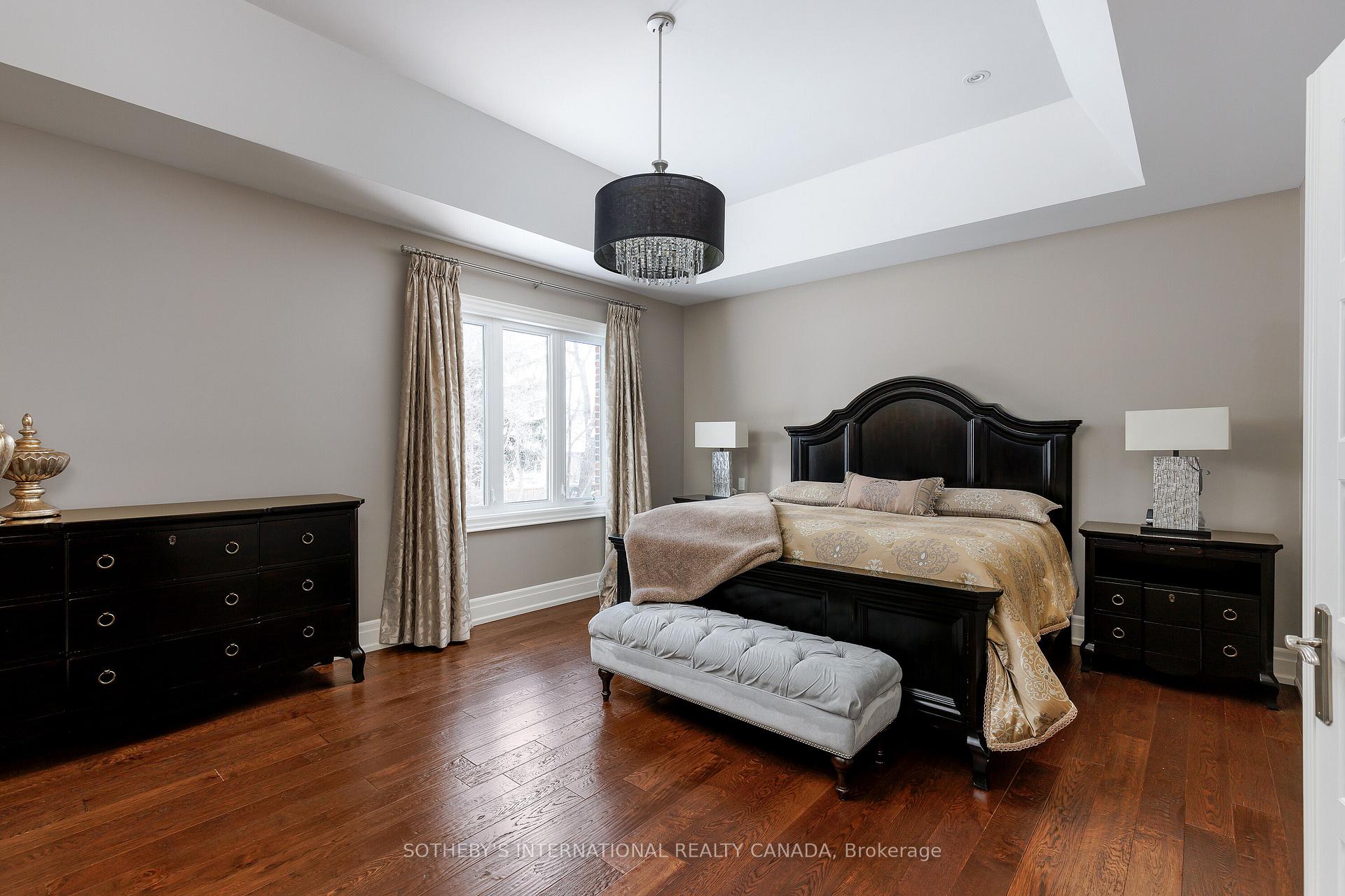 6 Weller Crescent