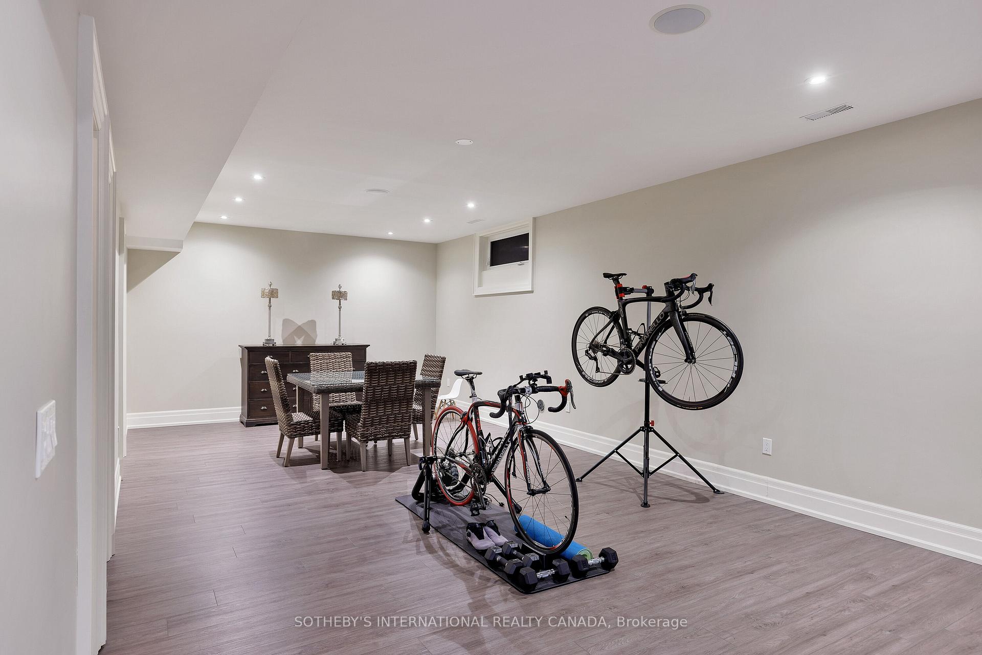 6 Weller Crescent
