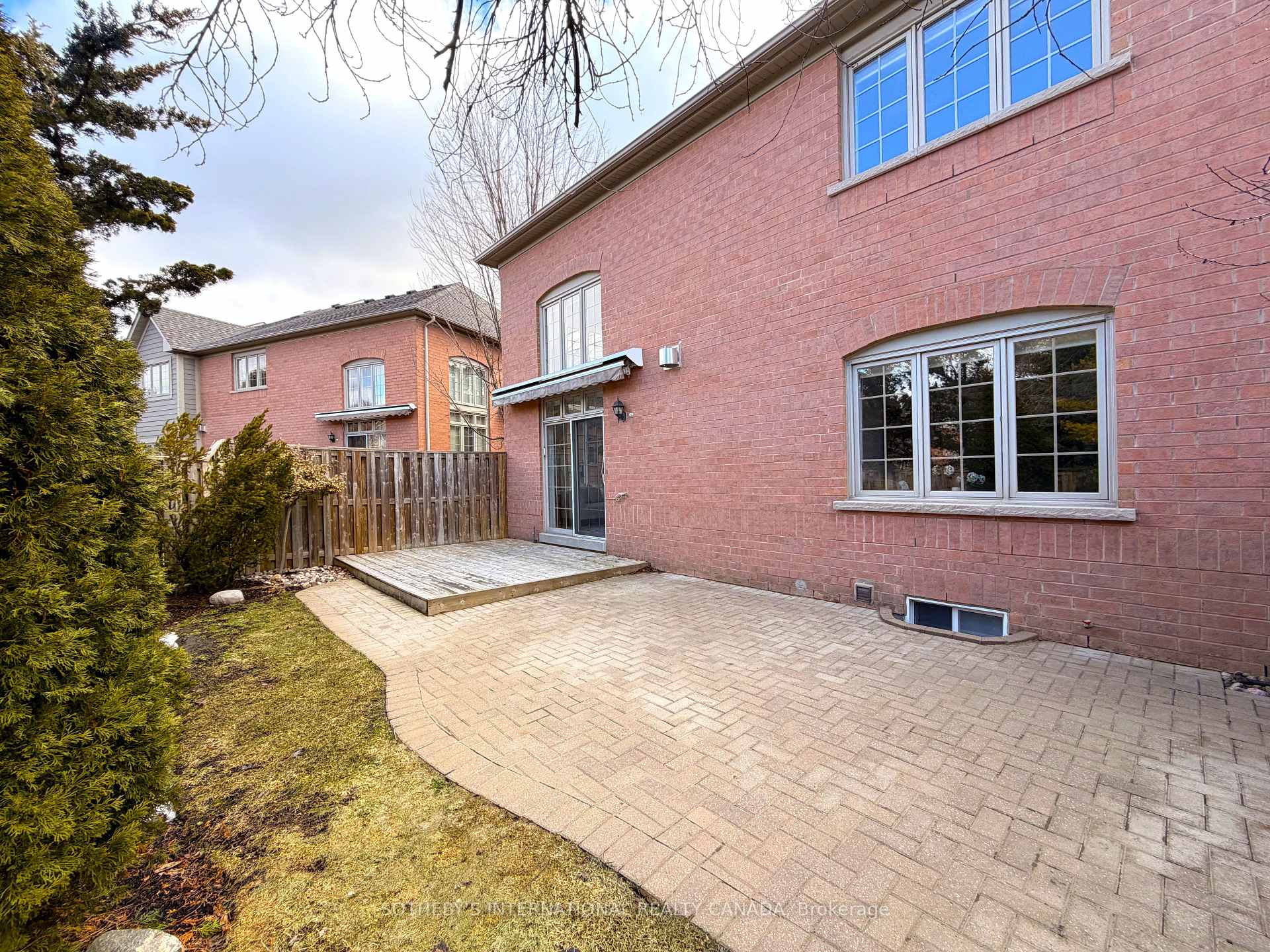 10 Belle Terre Way