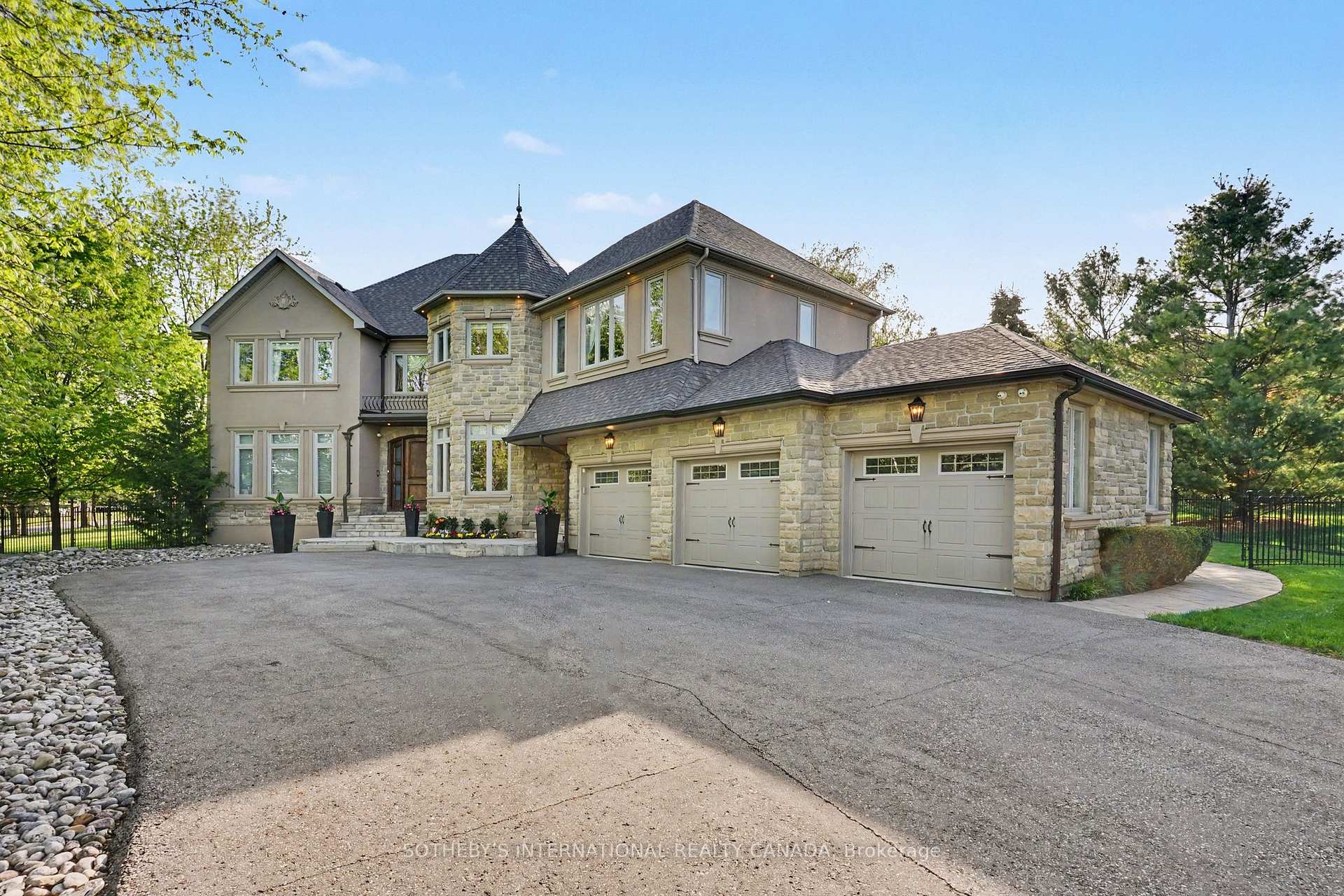 42 Prince Adam Court