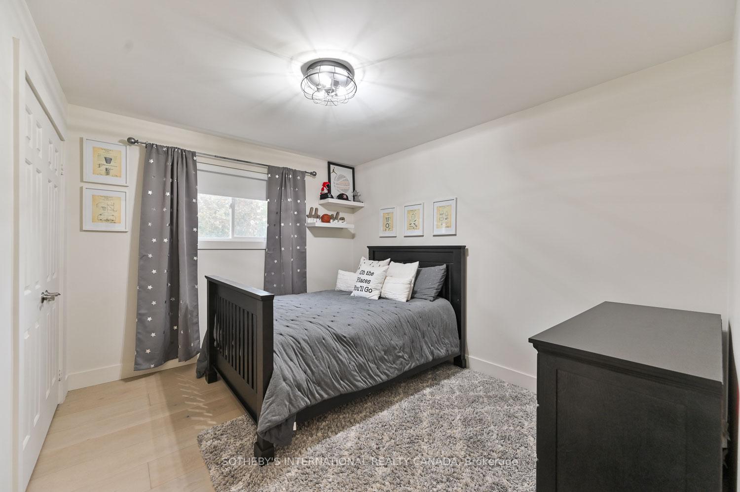 23 Hill Farm Road