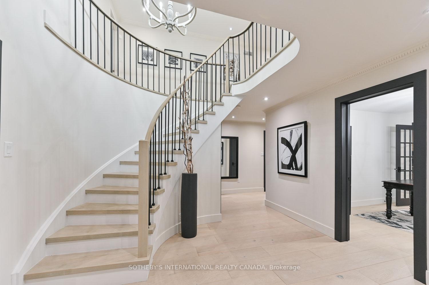 23 Hill Farm Road