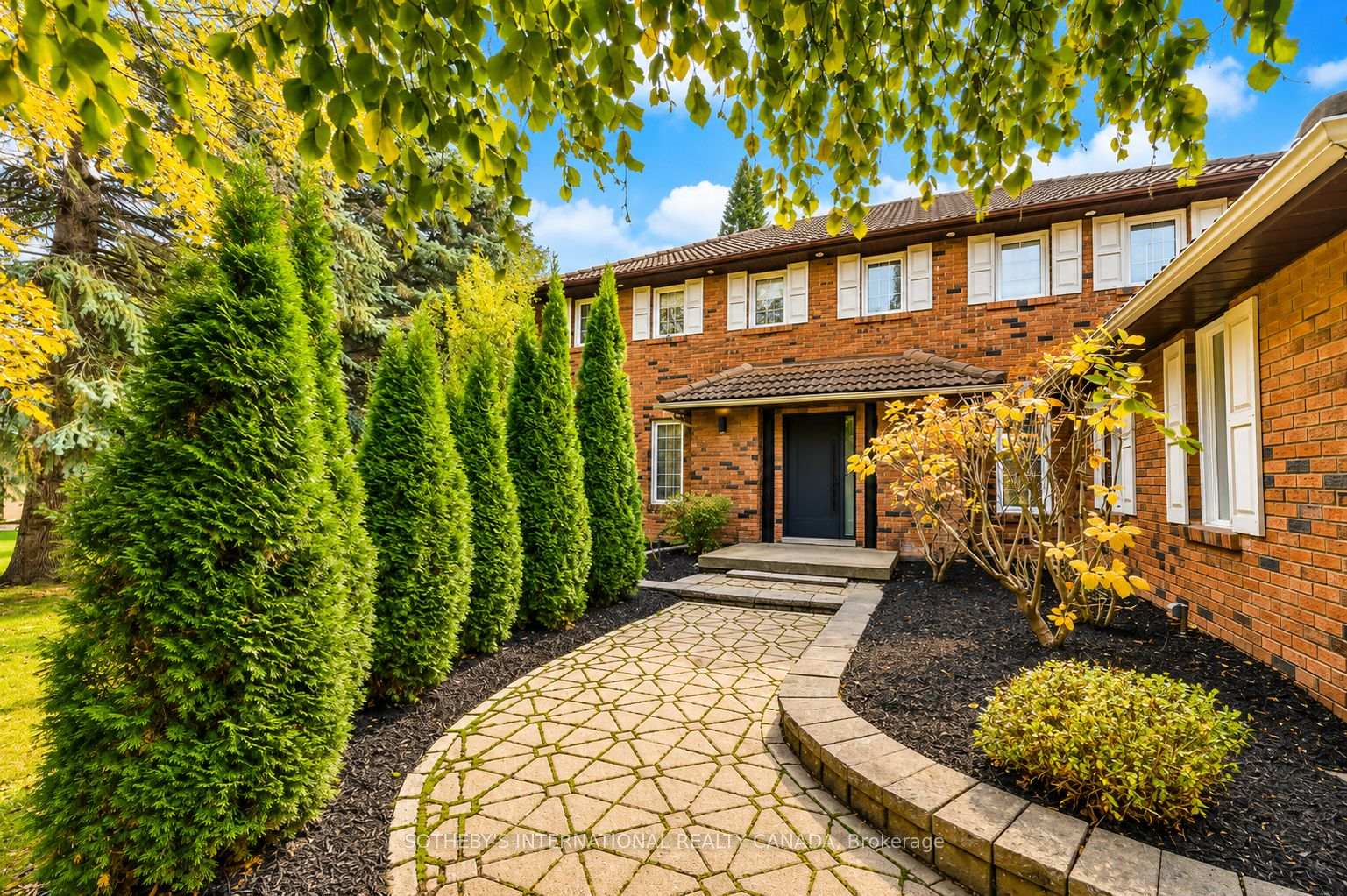 23 Hill Farm Road