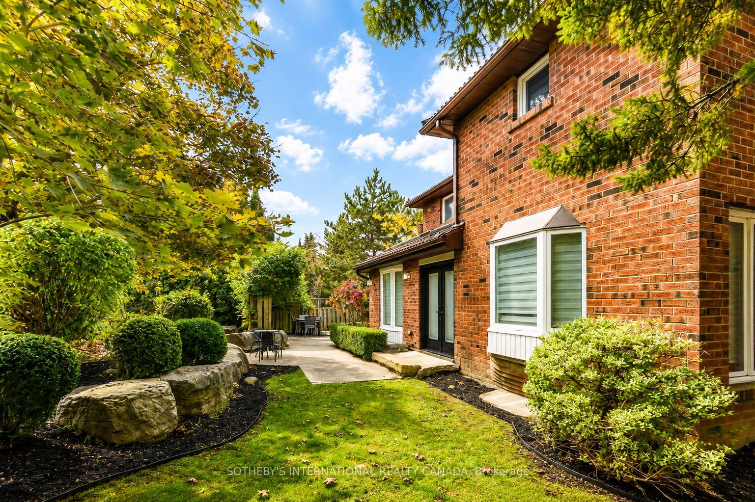23 Hill Farm Road