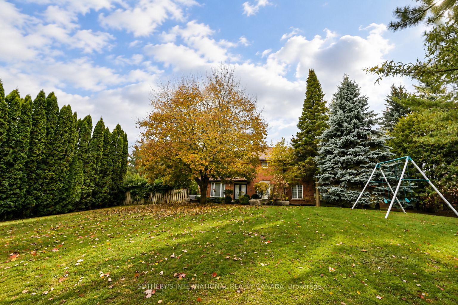 23 Hill Farm Road