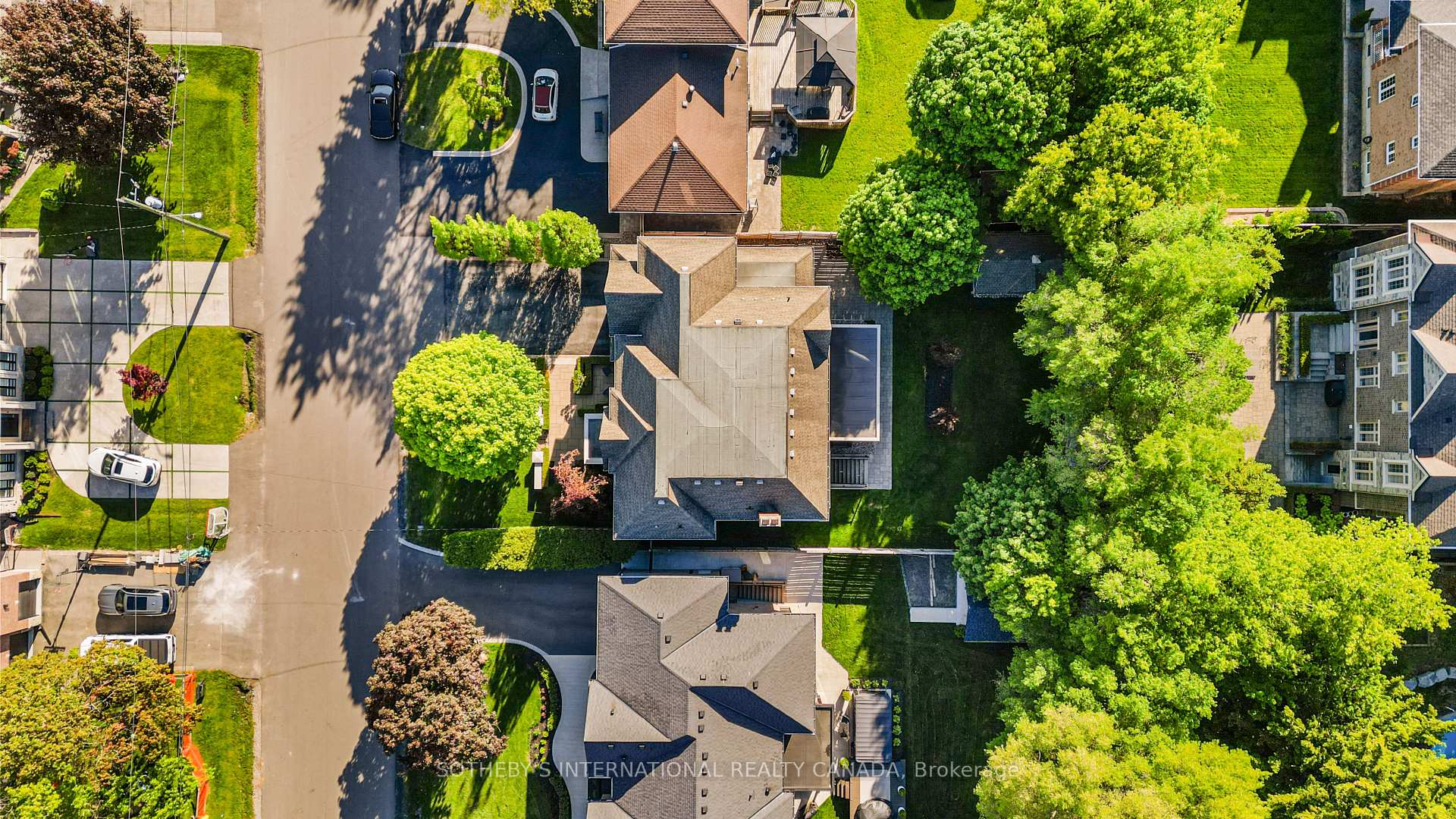 6 Weller Crescent